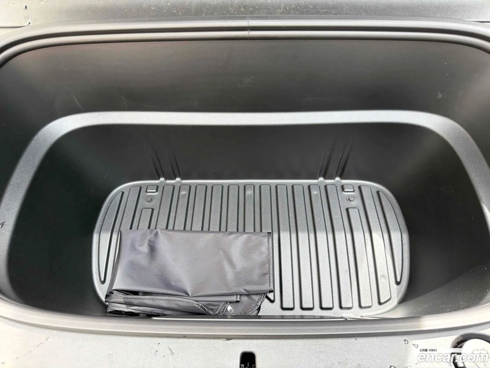 Tesla Model Y 2026 — 13
