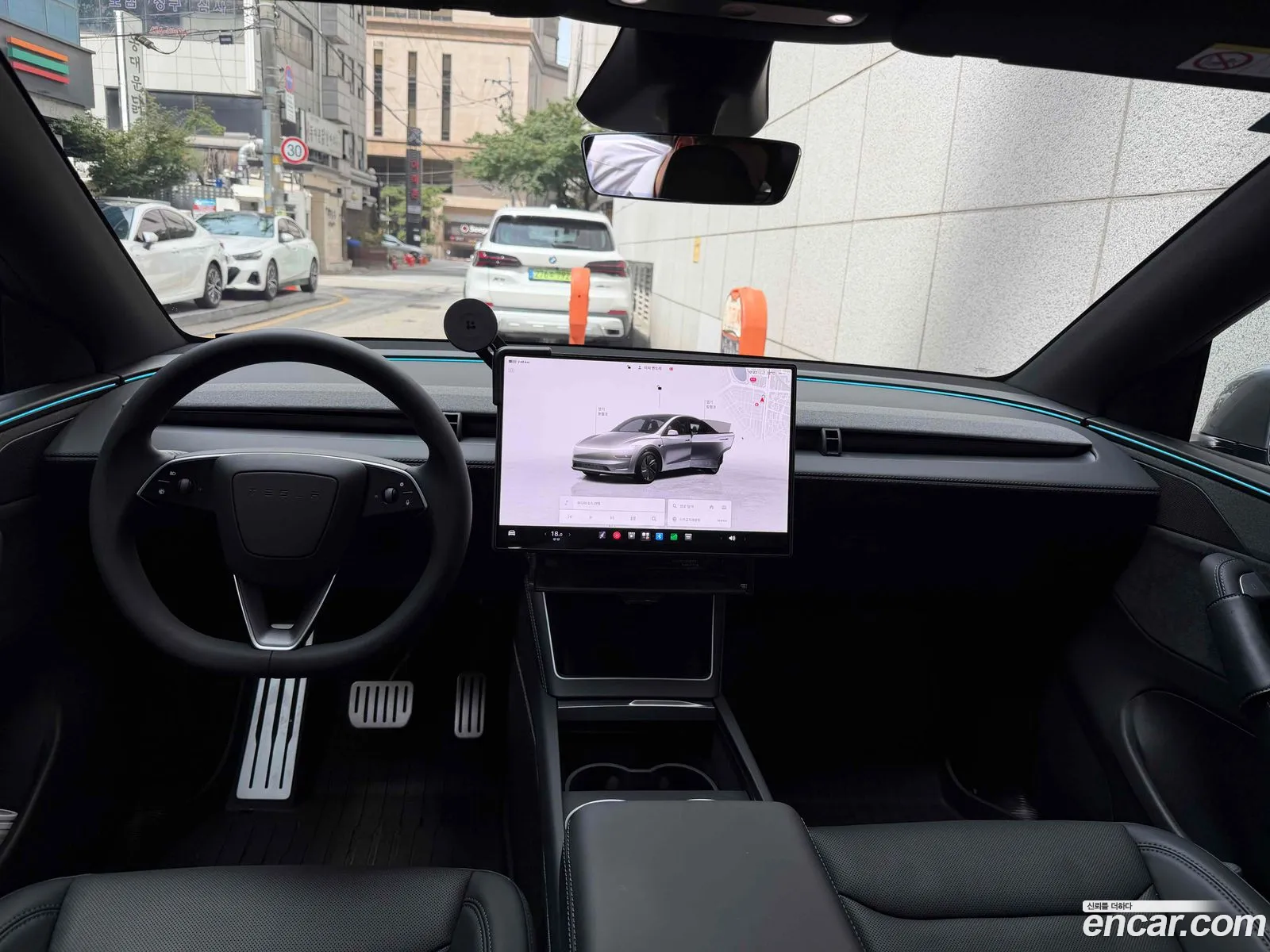 Tesla Model Y 2026 — 6