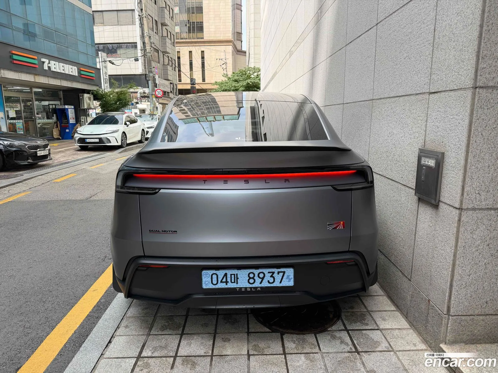 Tesla Model Y 2026 — 2