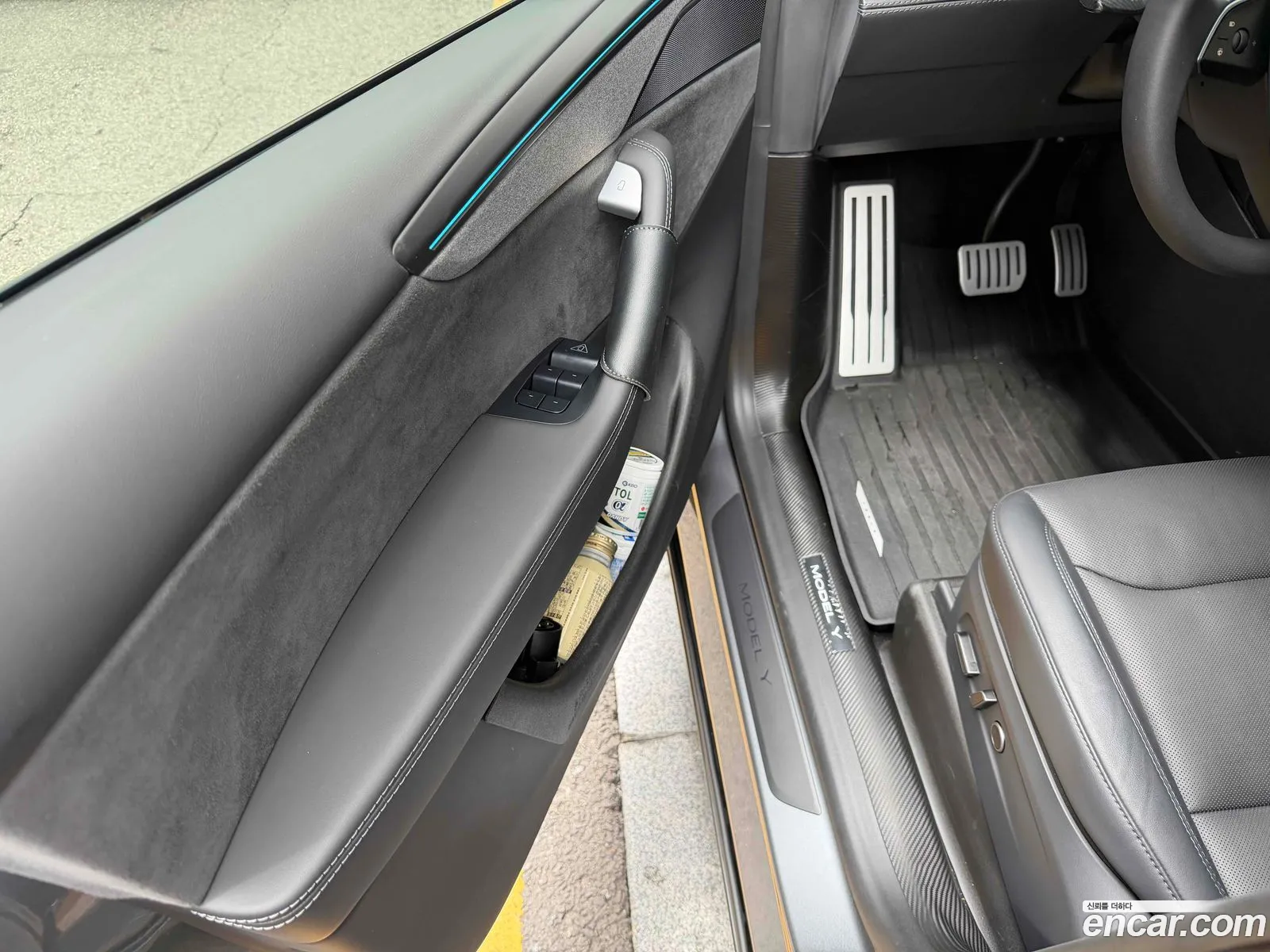 Tesla Model Y 2026 — 4