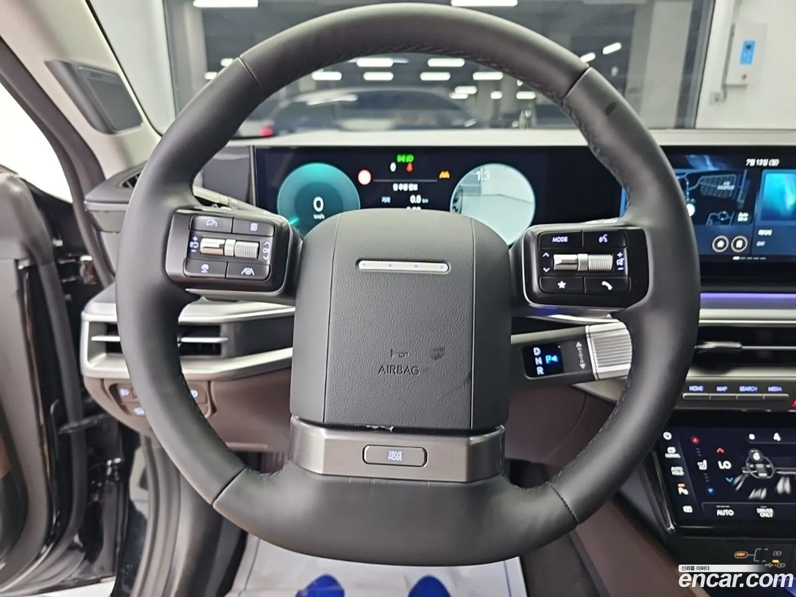 Hyundai Grandeur Hybrid 2026 — 9