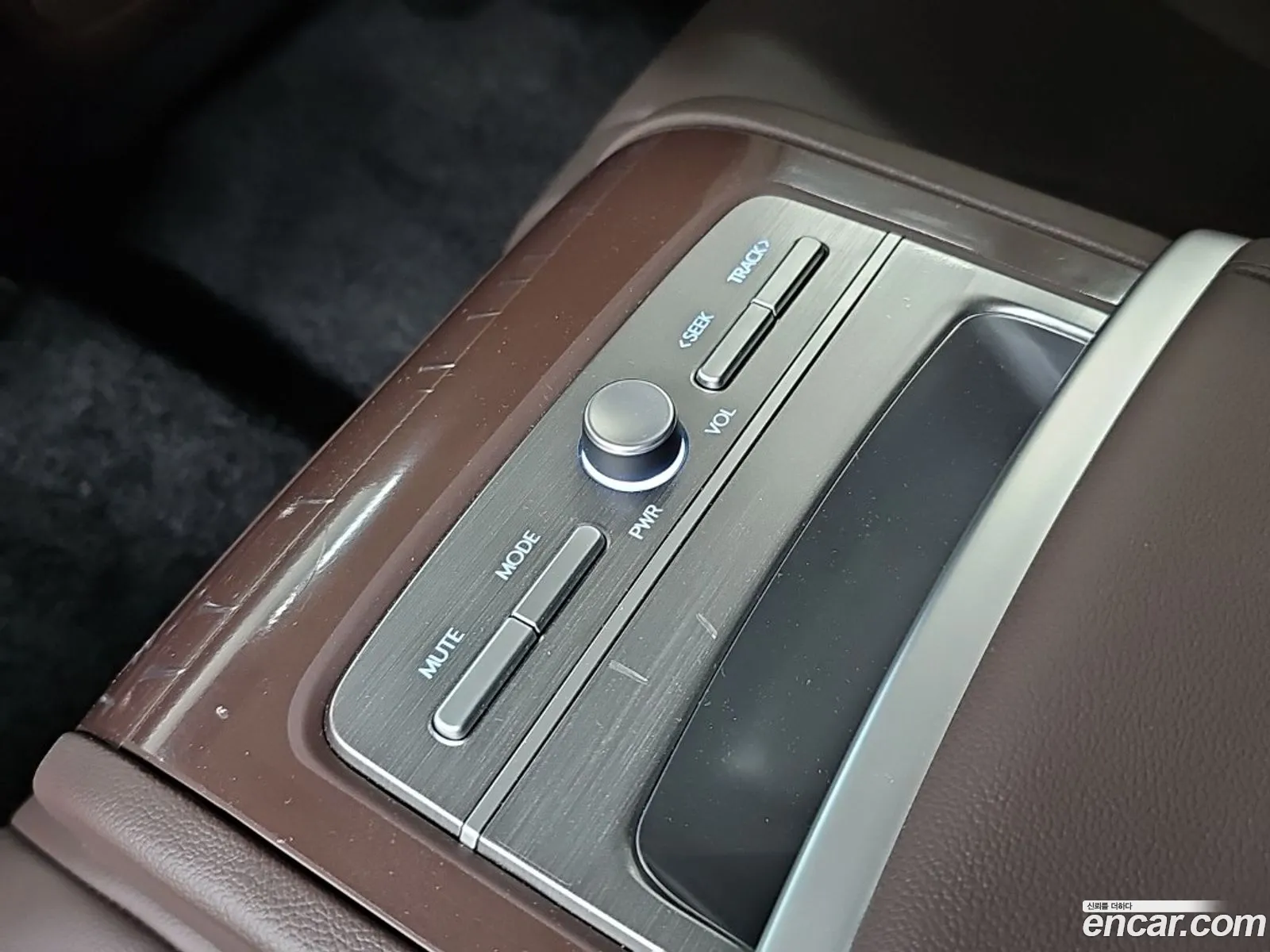 Hyundai Grandeur Hybrid 2026 — 12
