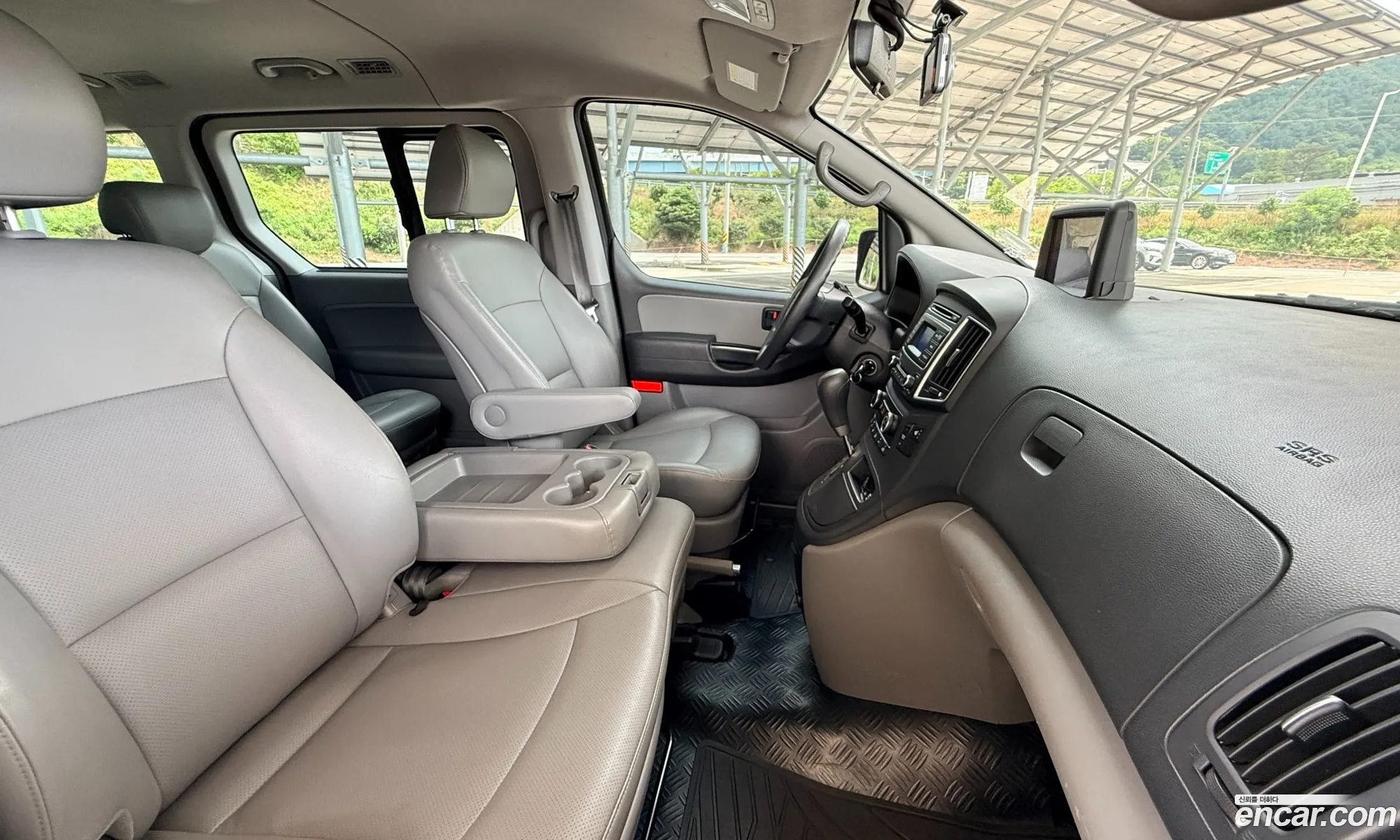 Hyundai Grand Starex 2020 — 10