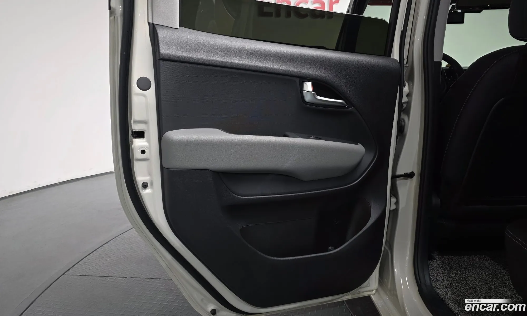 Kia Kia Ray EV 2024 KNACG81AFRT007301 — 9