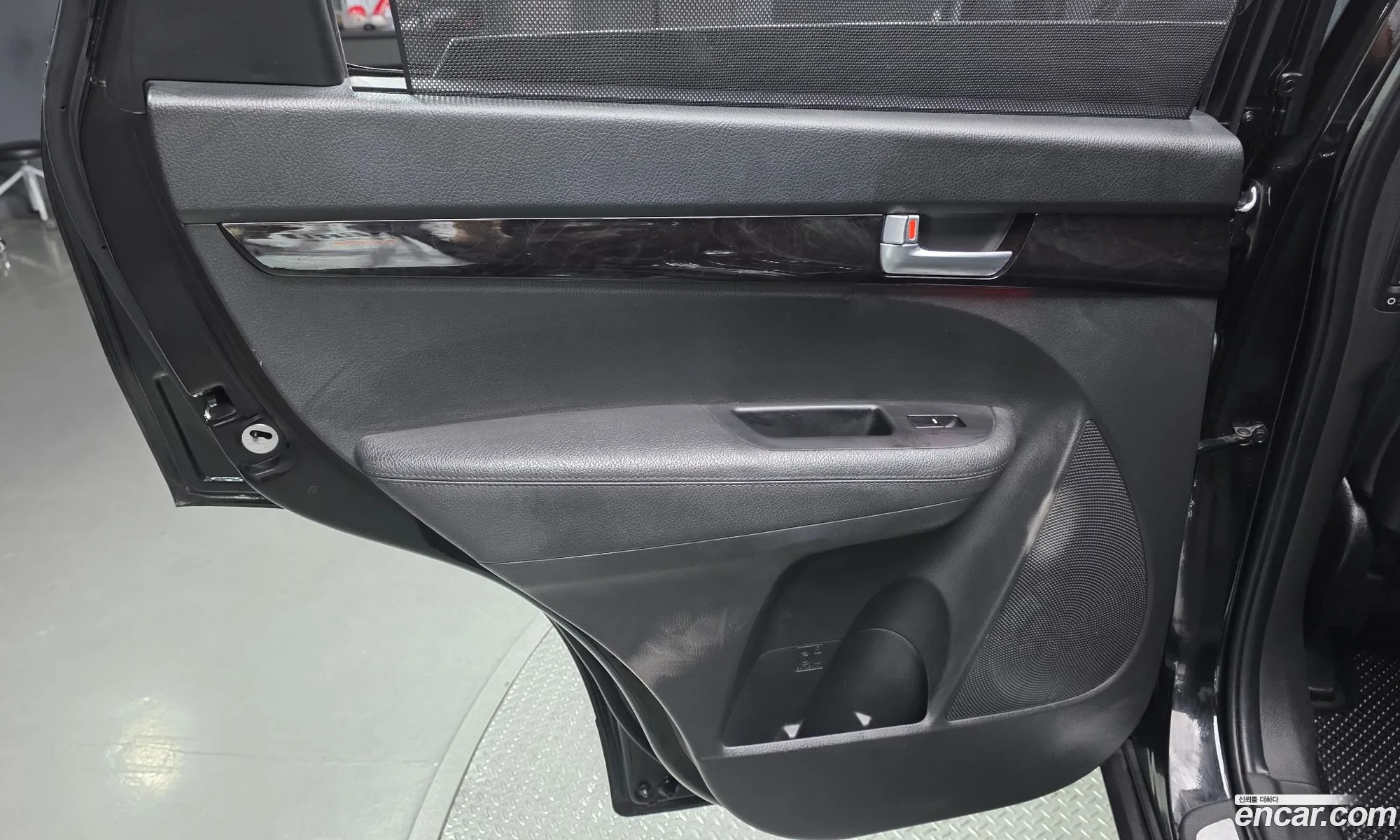 Kia Sorento R 2012 — 17