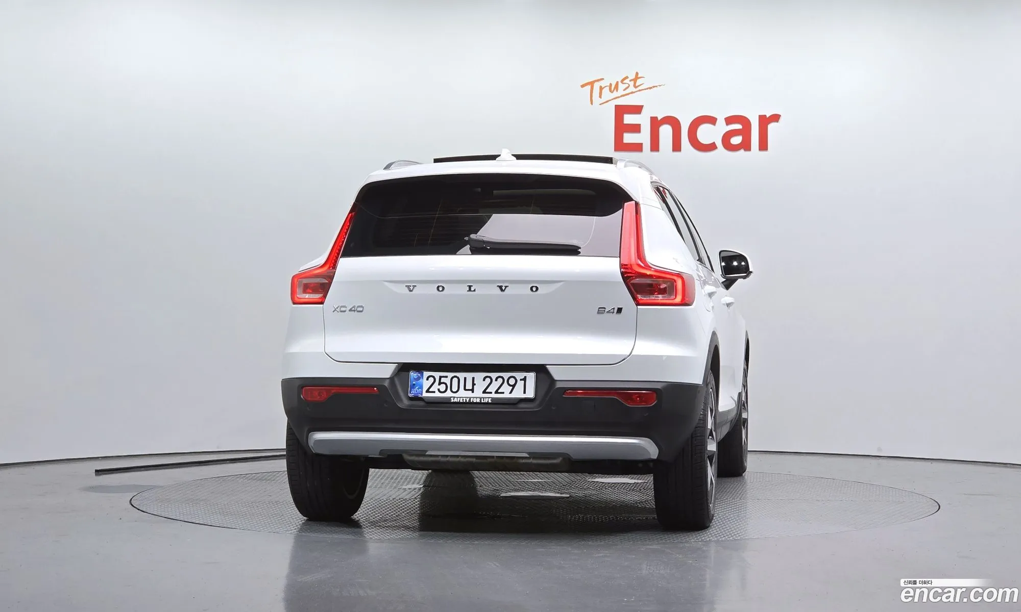 Volvo XC40 2024 — 24