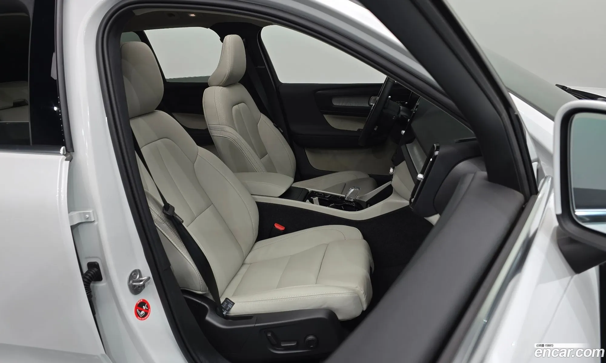 Volvo XC40 2024 — 21
