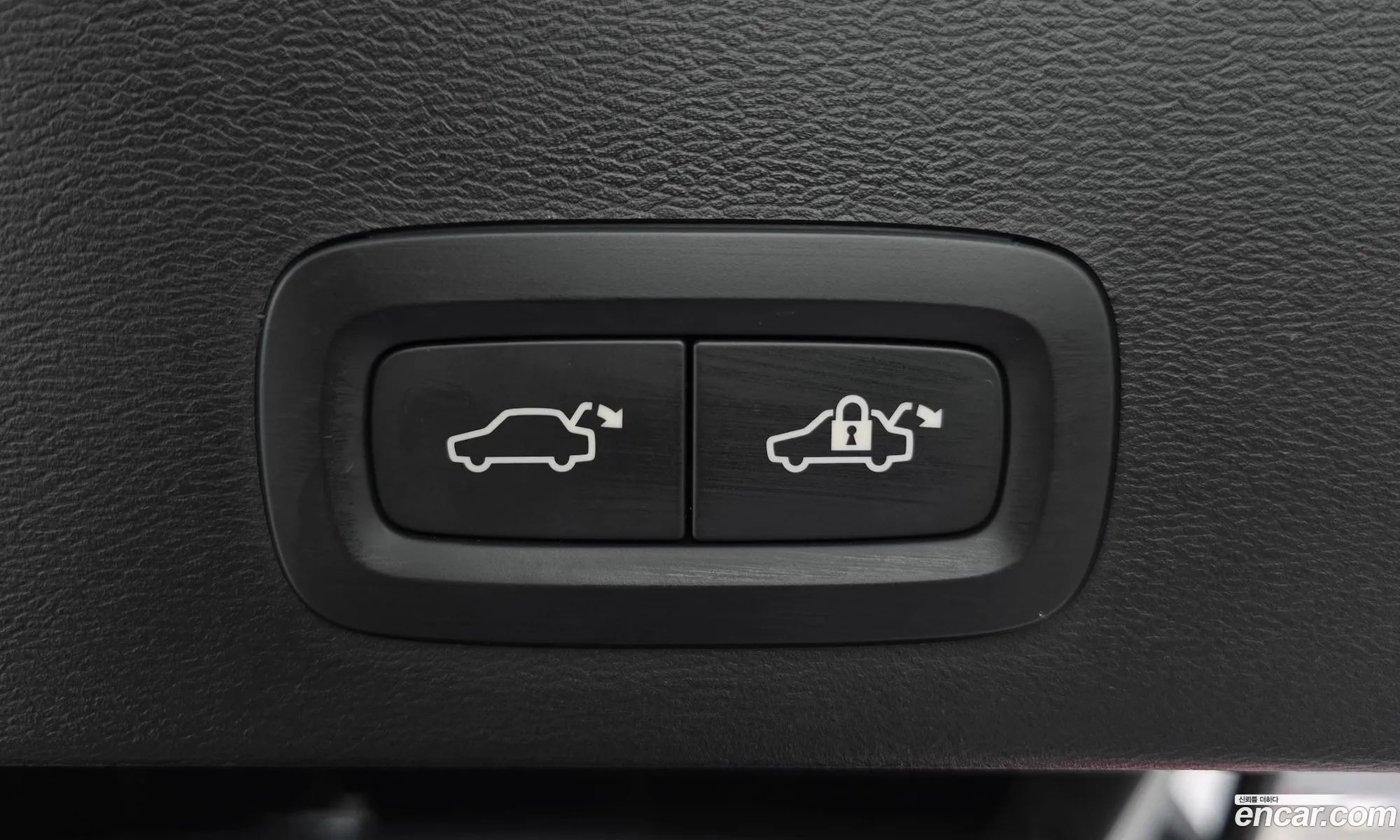 Volvo XC40 2024 — 30