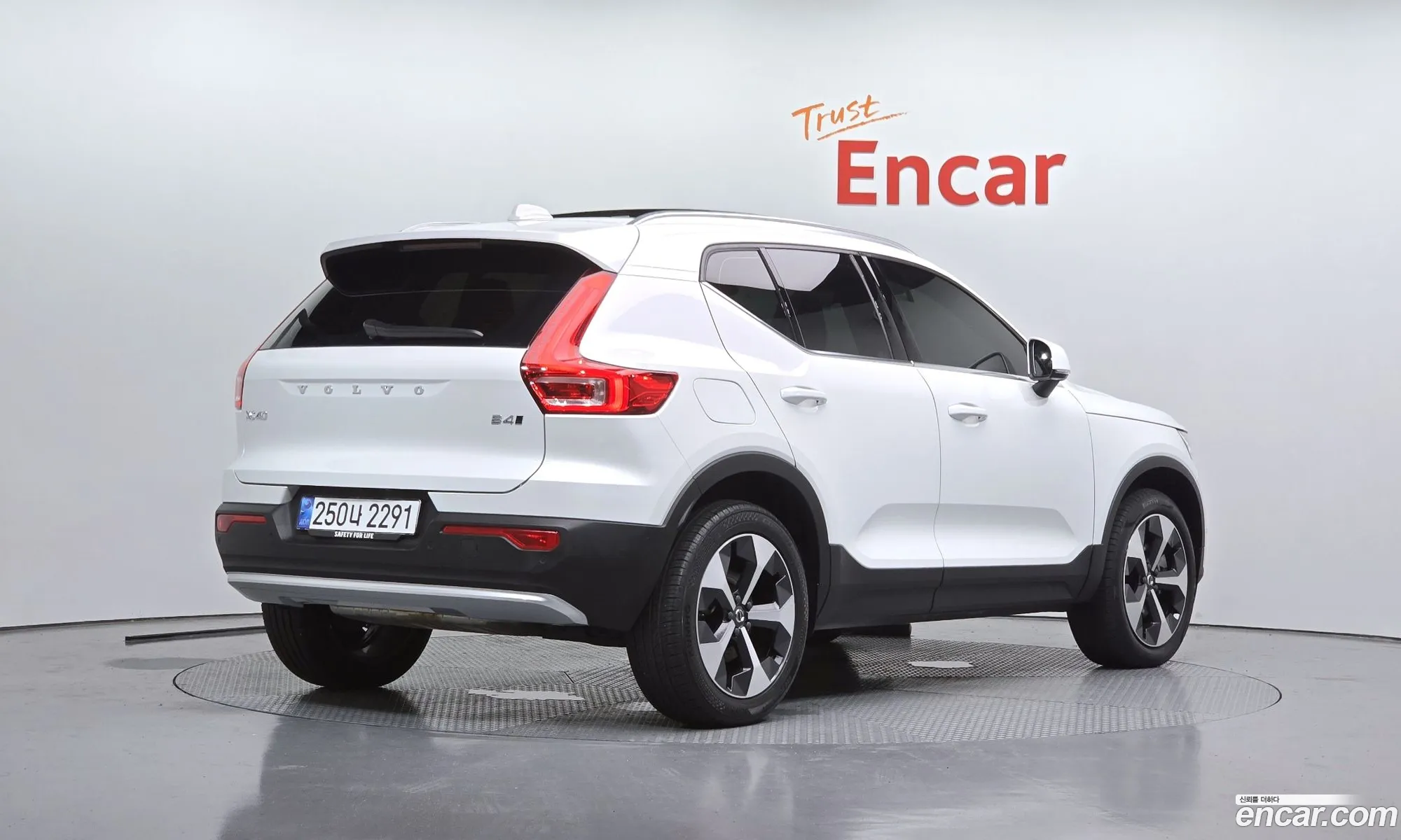 Volvo XC40 2024 — 18