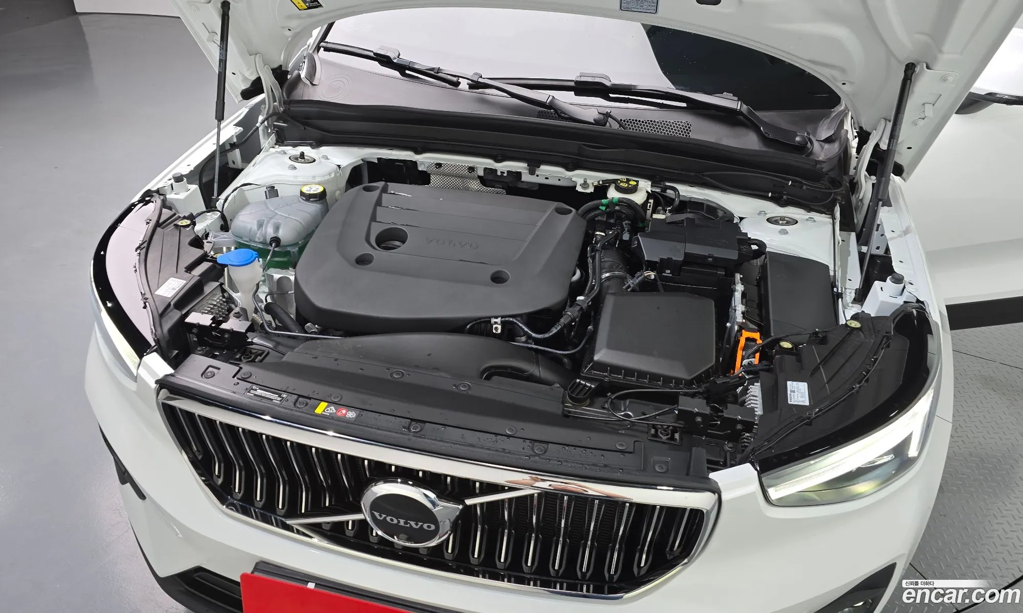 Volvo XC40 2024 — 12