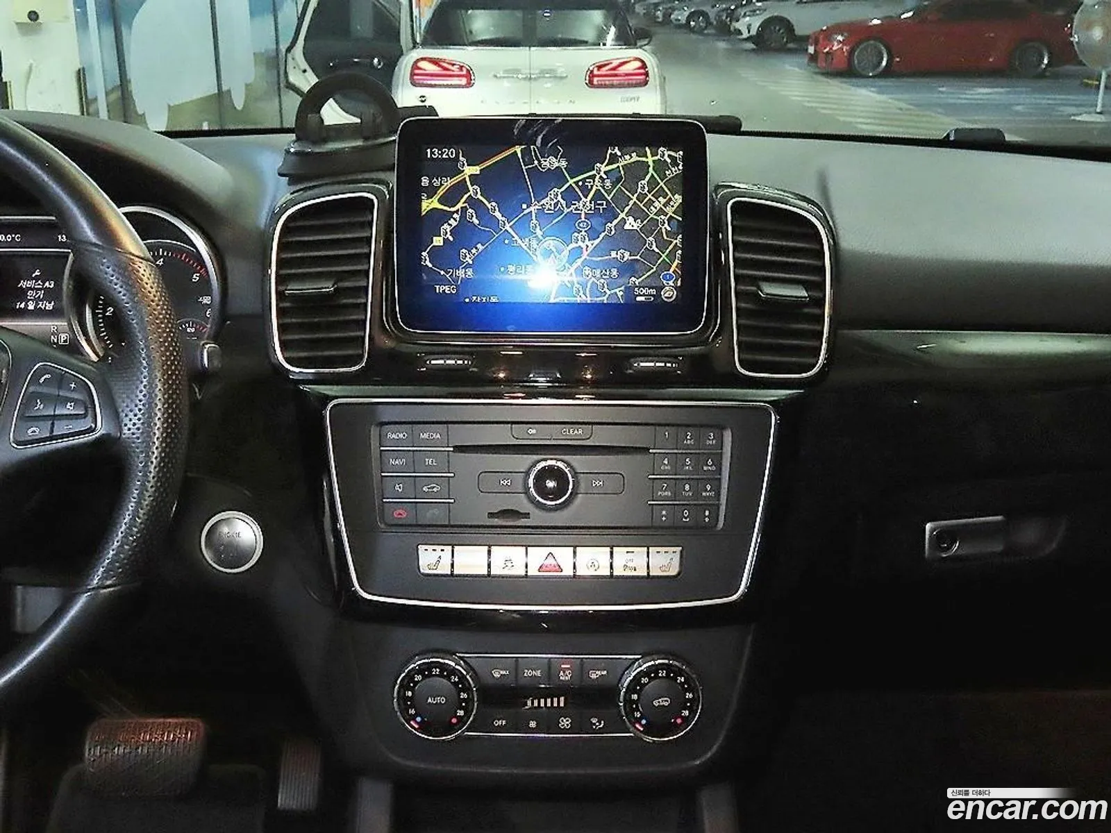 Mercedes-Benz GLE-Class W166 2016 — 11