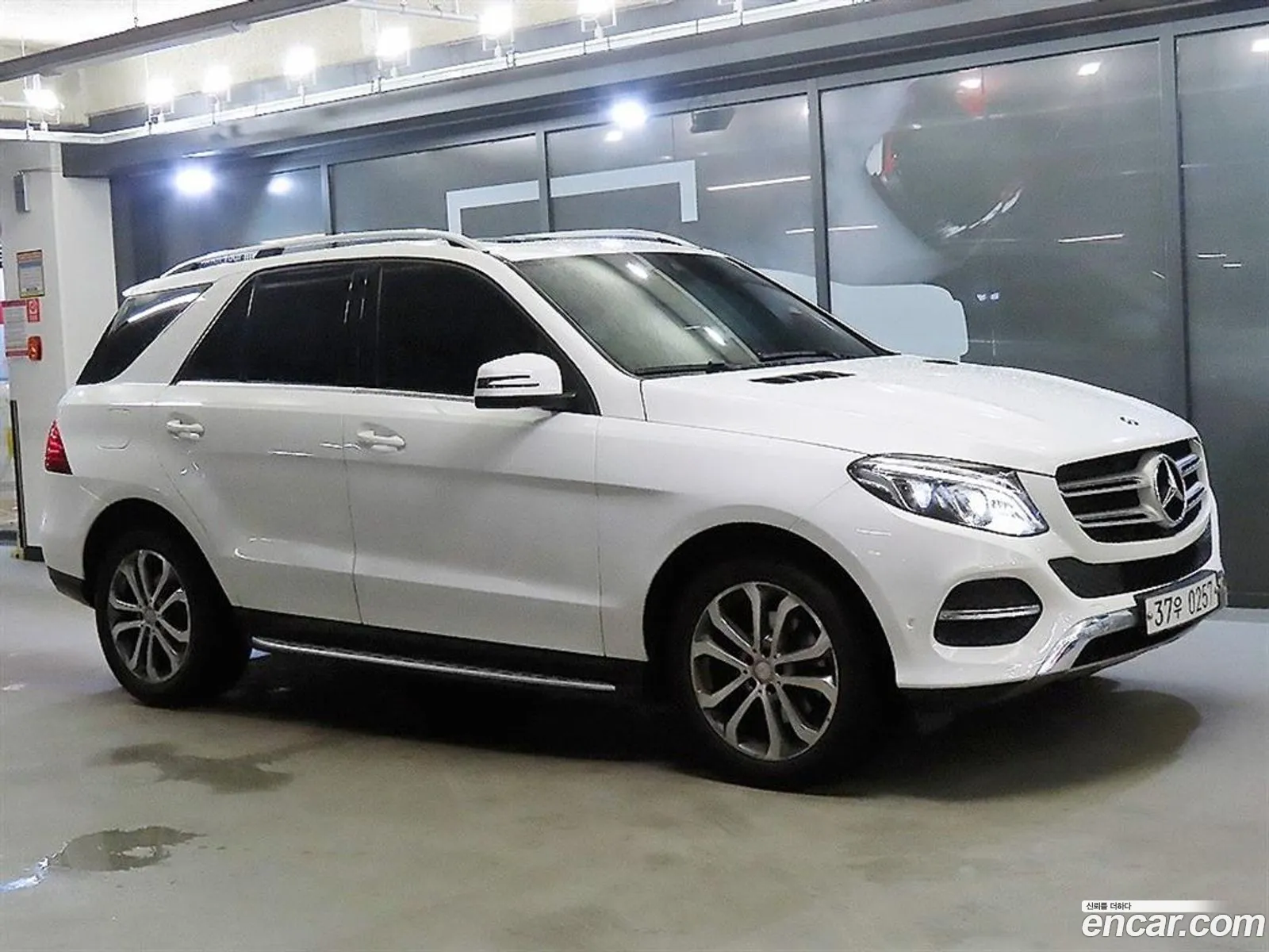 Mercedes-Benz GLE-Class W166 2016 — 18