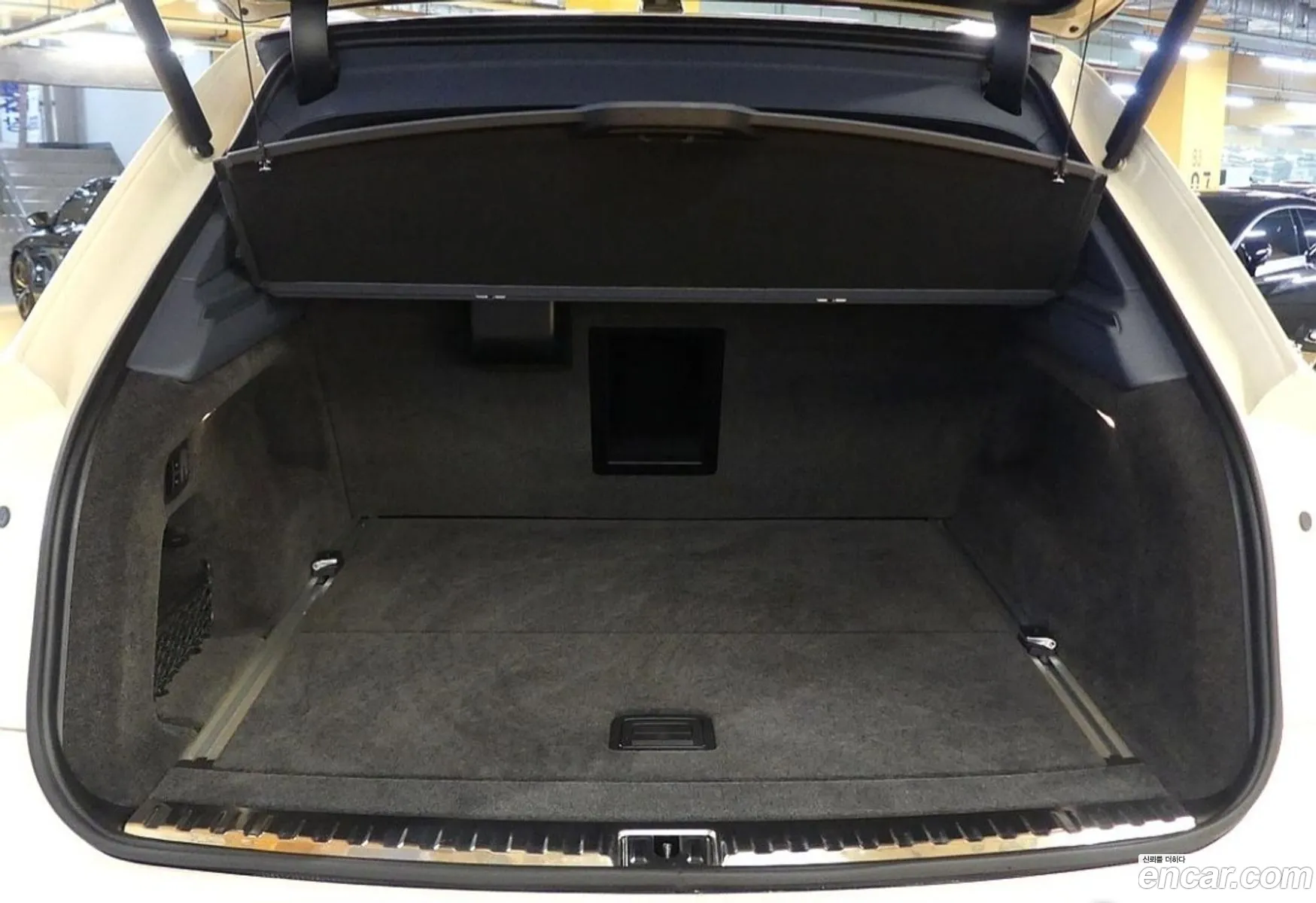 Bentley Bentayga 2024 — 19