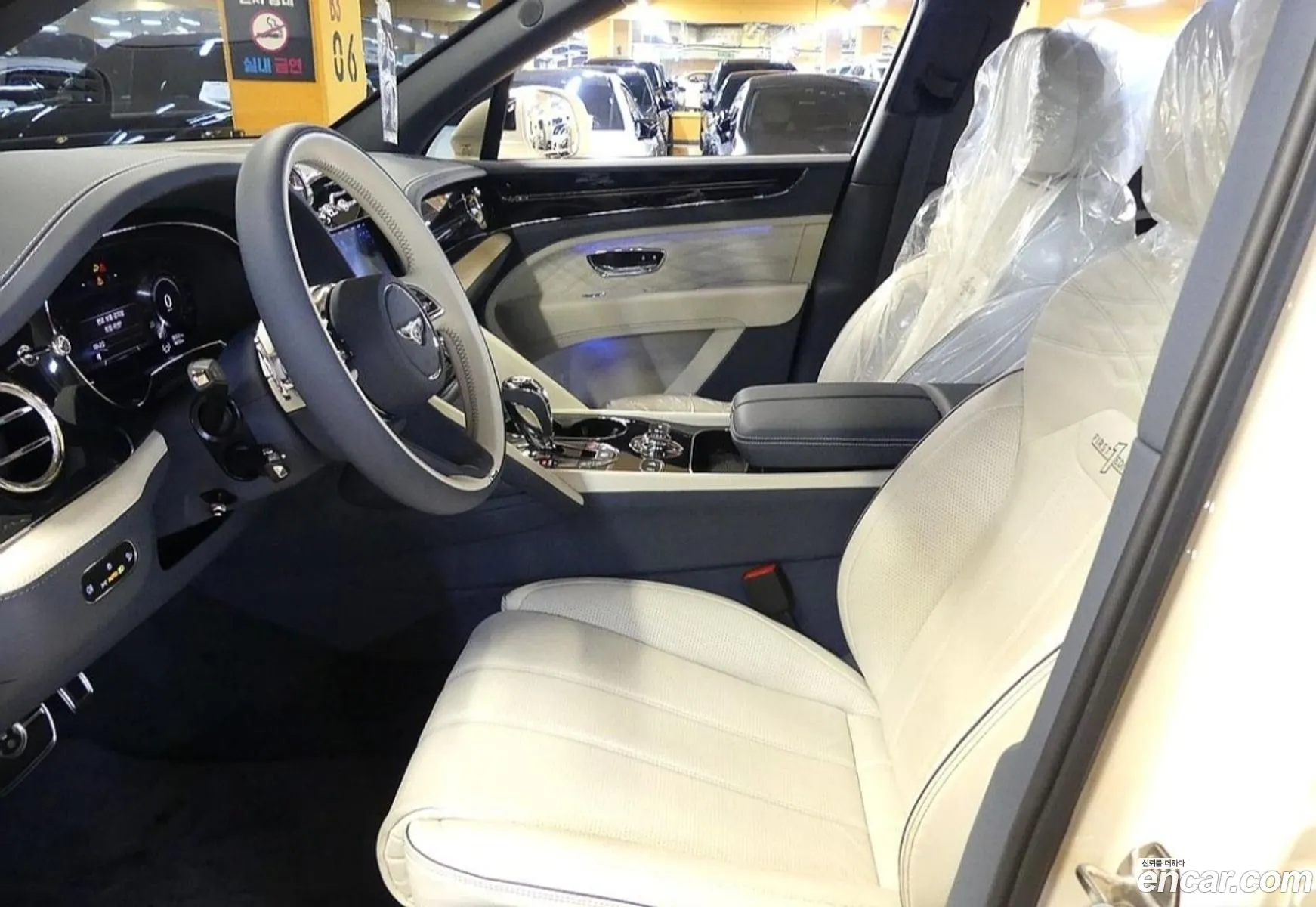 Bentley Bentayga 2024 — 10