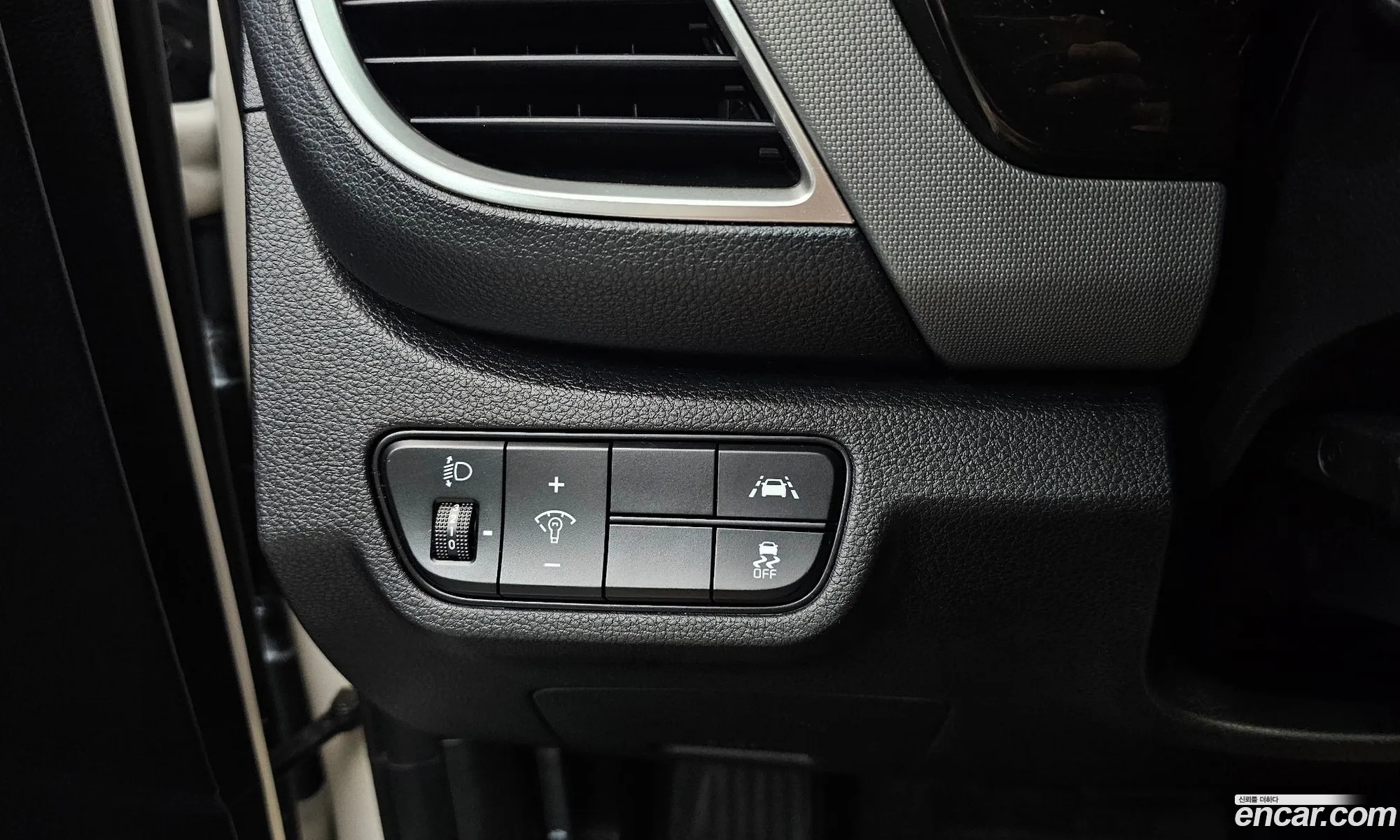 Kia Seltos 2021 KNAEP812GNK289890 — 25