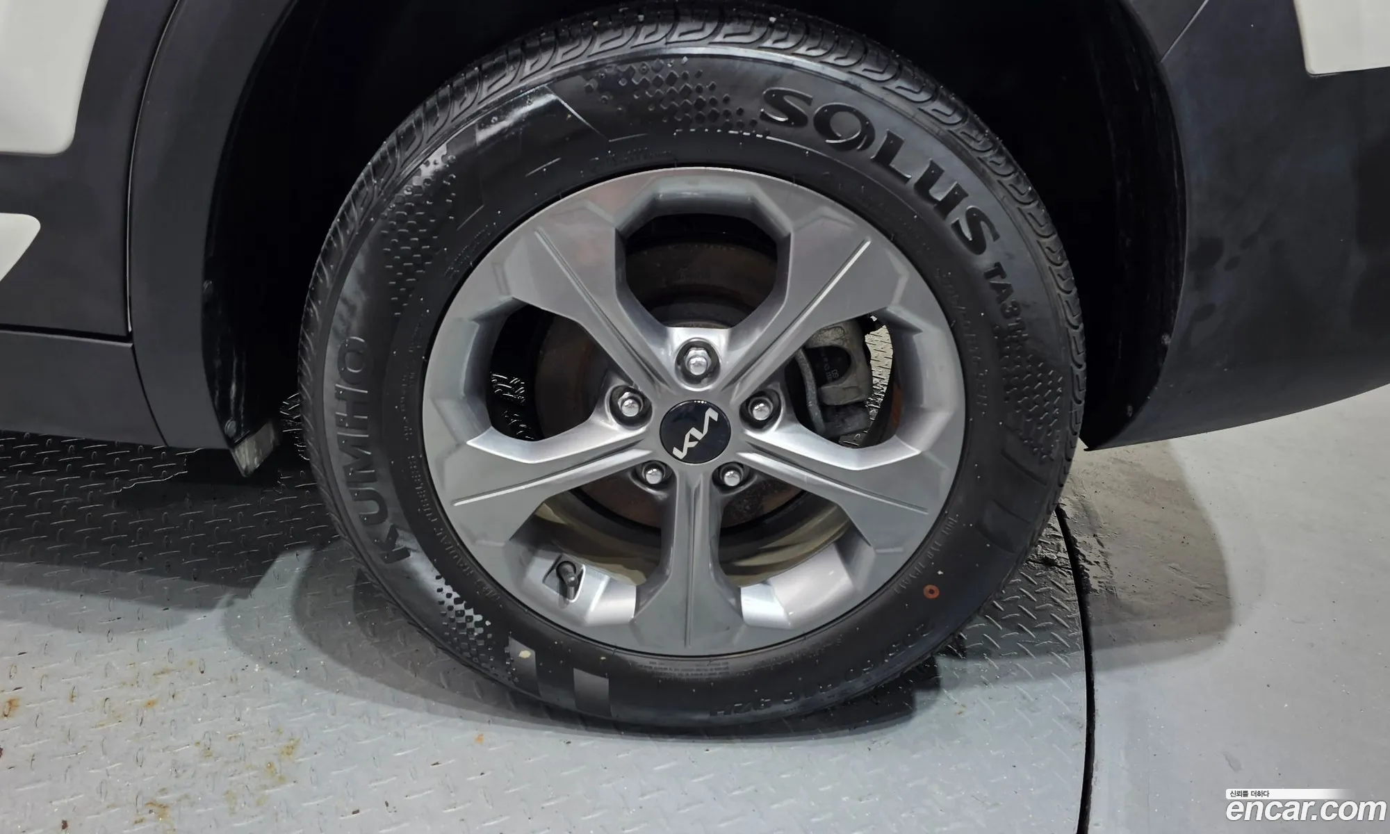 Kia Seltos 2021 KNAEP812GNK289890 — 8