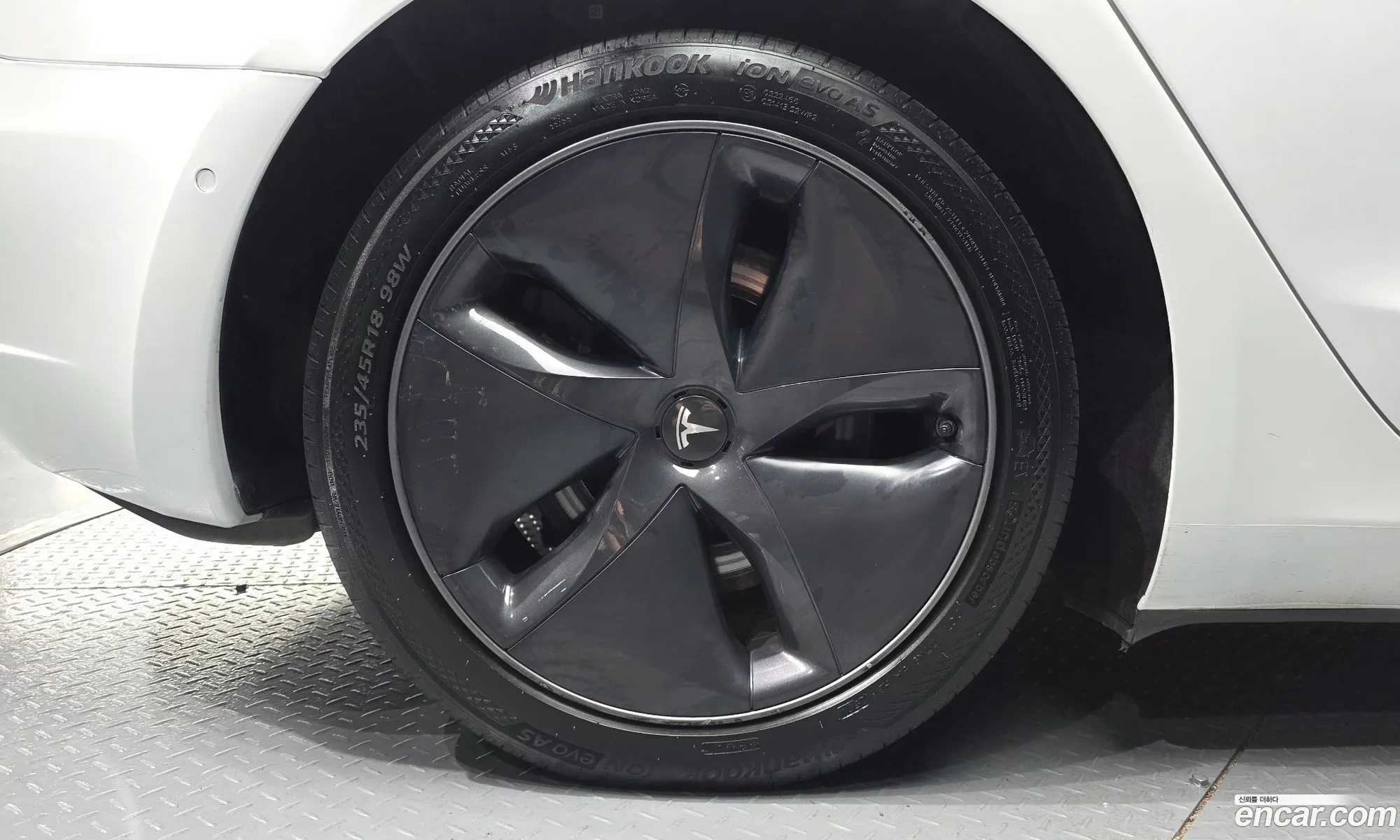Tesla Model 3 2020 5YJ3E1EAXLF810098 — 8