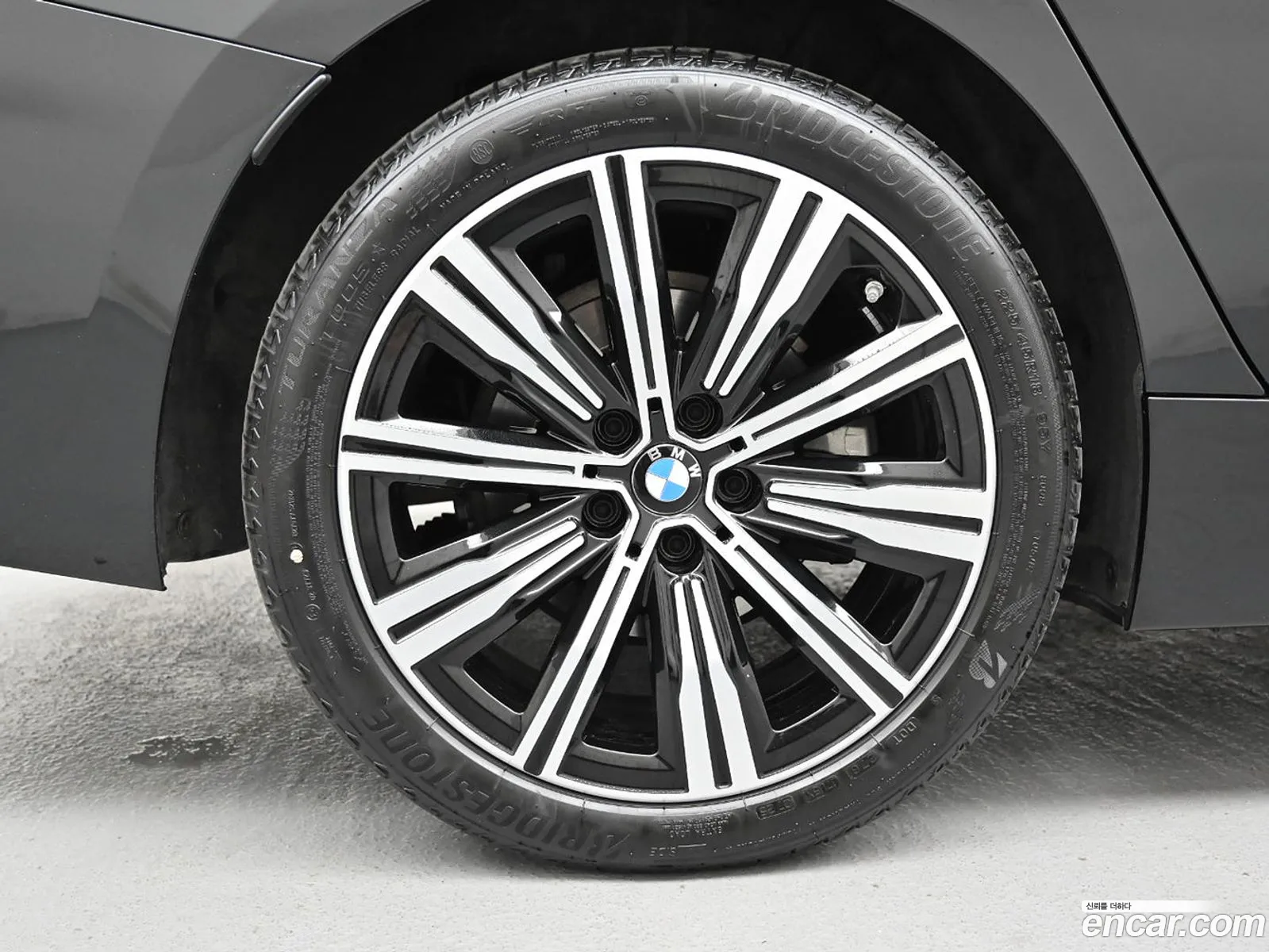 BMW 3 Series 2025 — 9