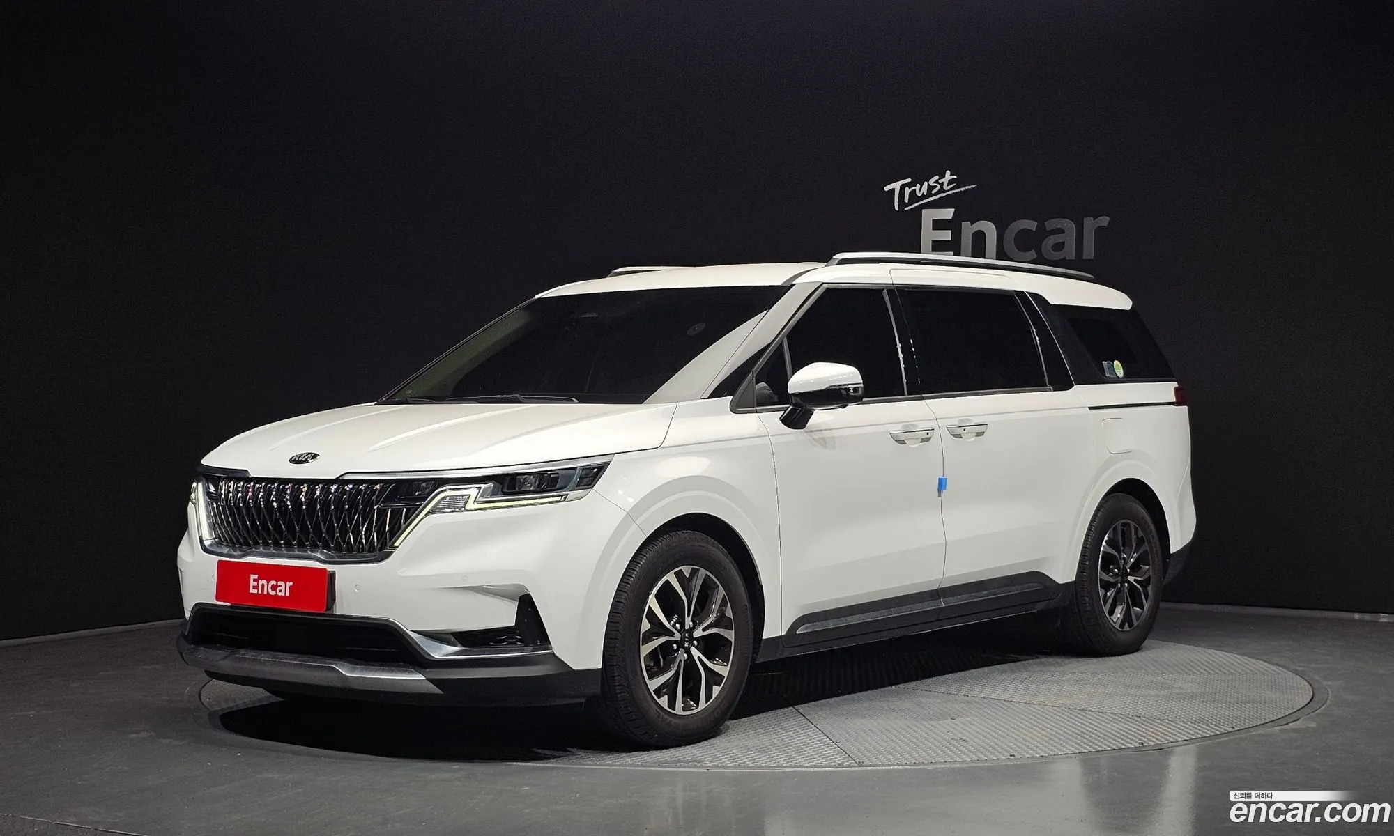 Kia Carnival 2021 — 4