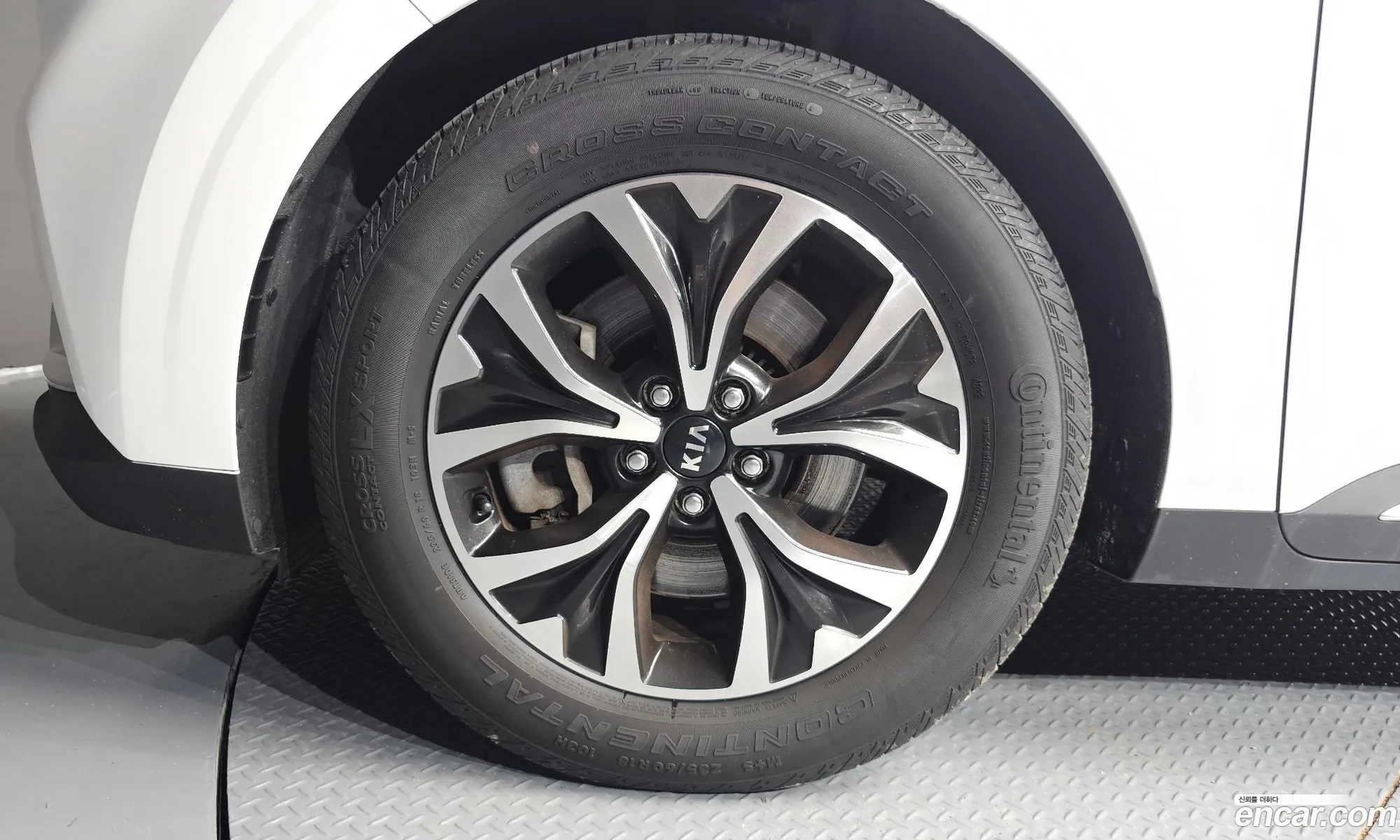Kia Carnival 2021 KNANE81BBMS055385 — 3