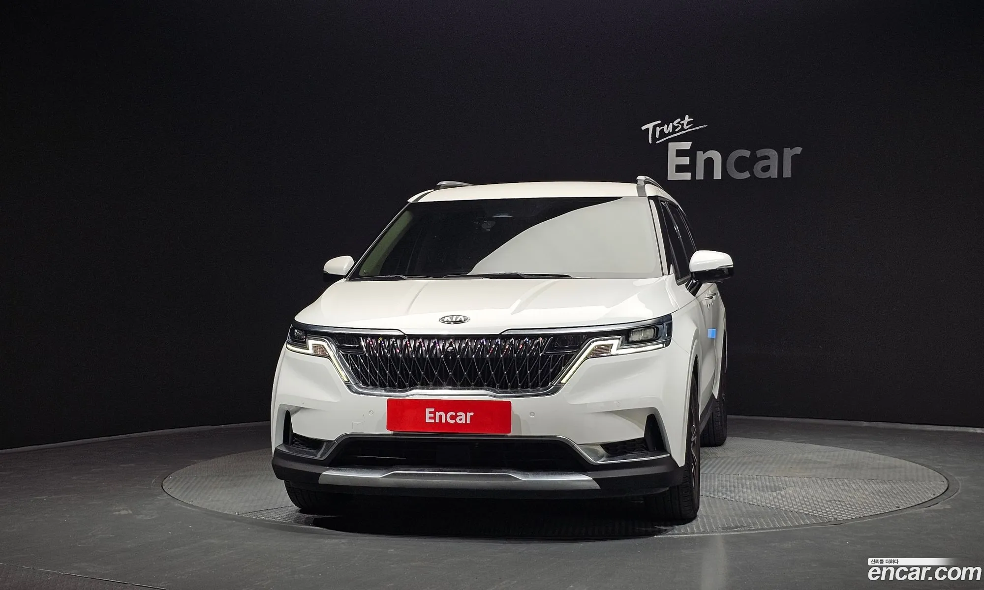 Kia Carnival 2021 — 3