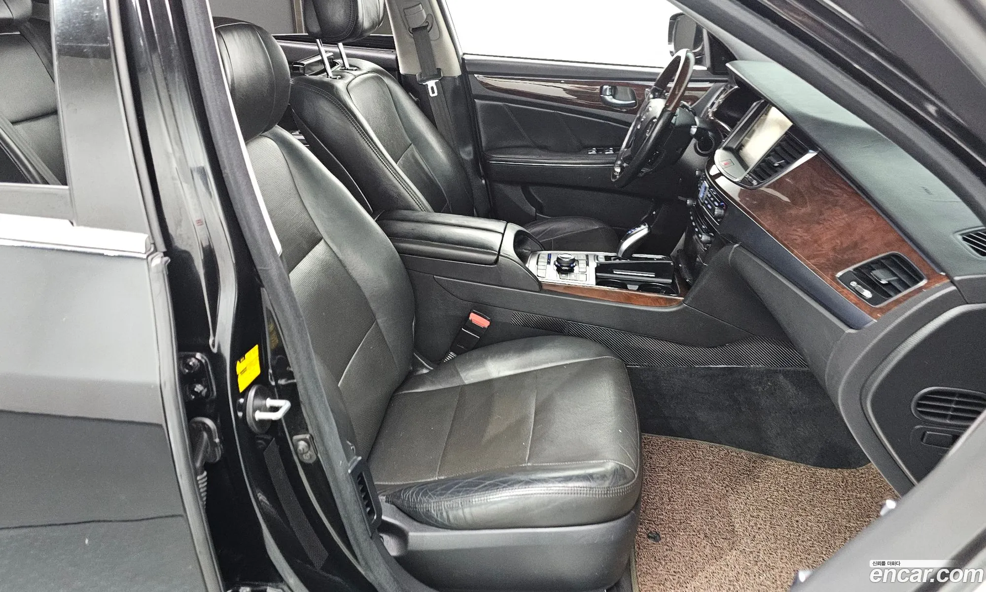 Hyundai Equus 2013 — 12