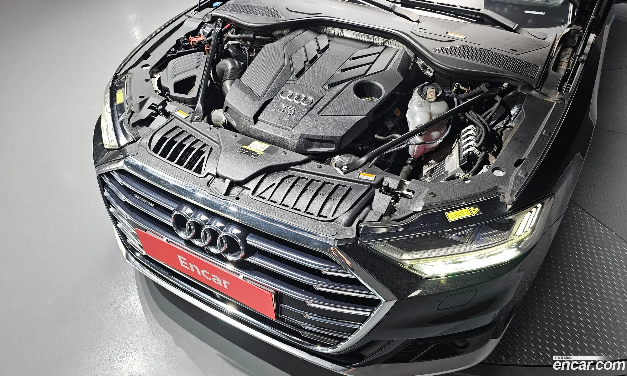 Audi A8 2021 WAUZZZF85MN016666 — 12