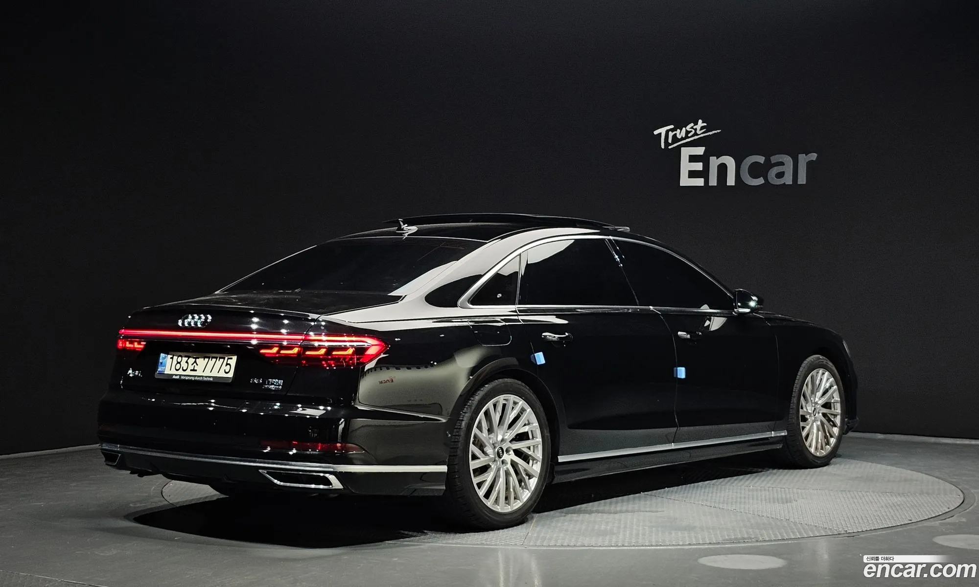 Audi A8 2021 WAUZZZF85MN016666 — 8