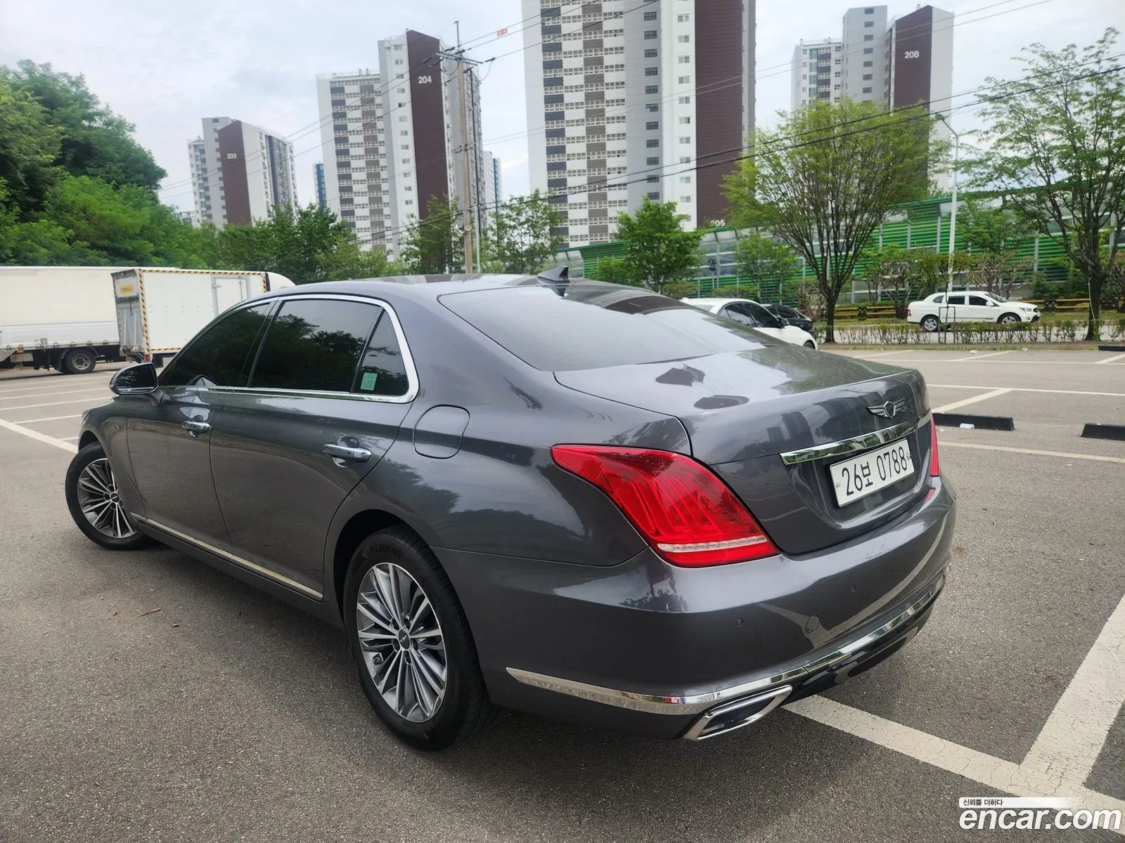 Genesis EQ900 2016 — 8