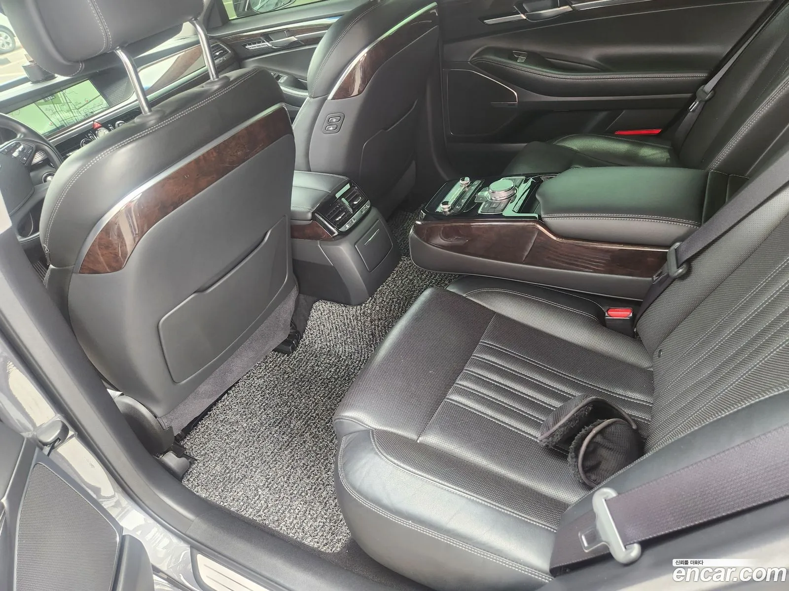Genesis EQ900 2016 — 5