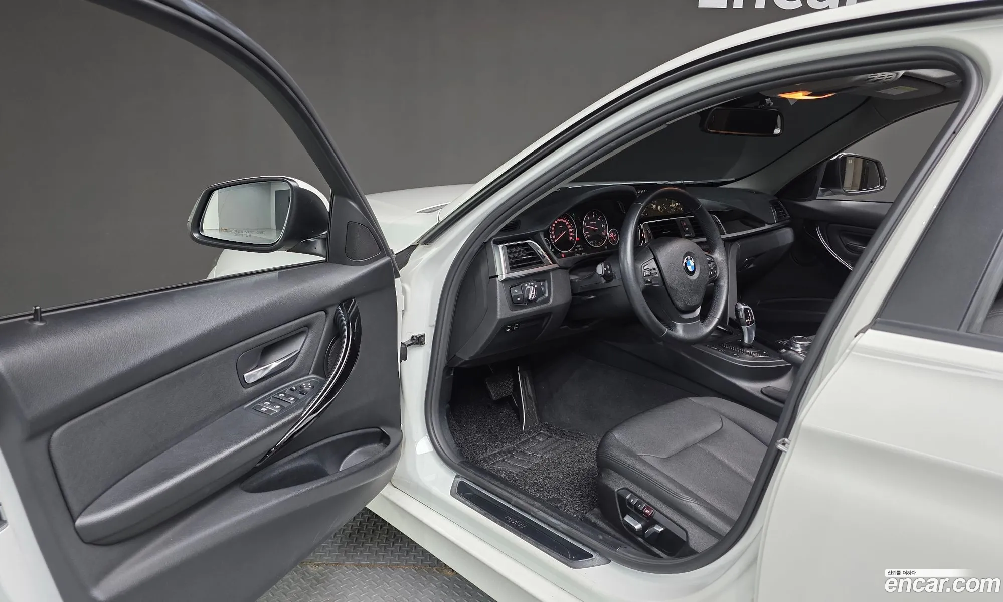 BMW 3 Series 2017 WBA8C5107JA073543 — 9