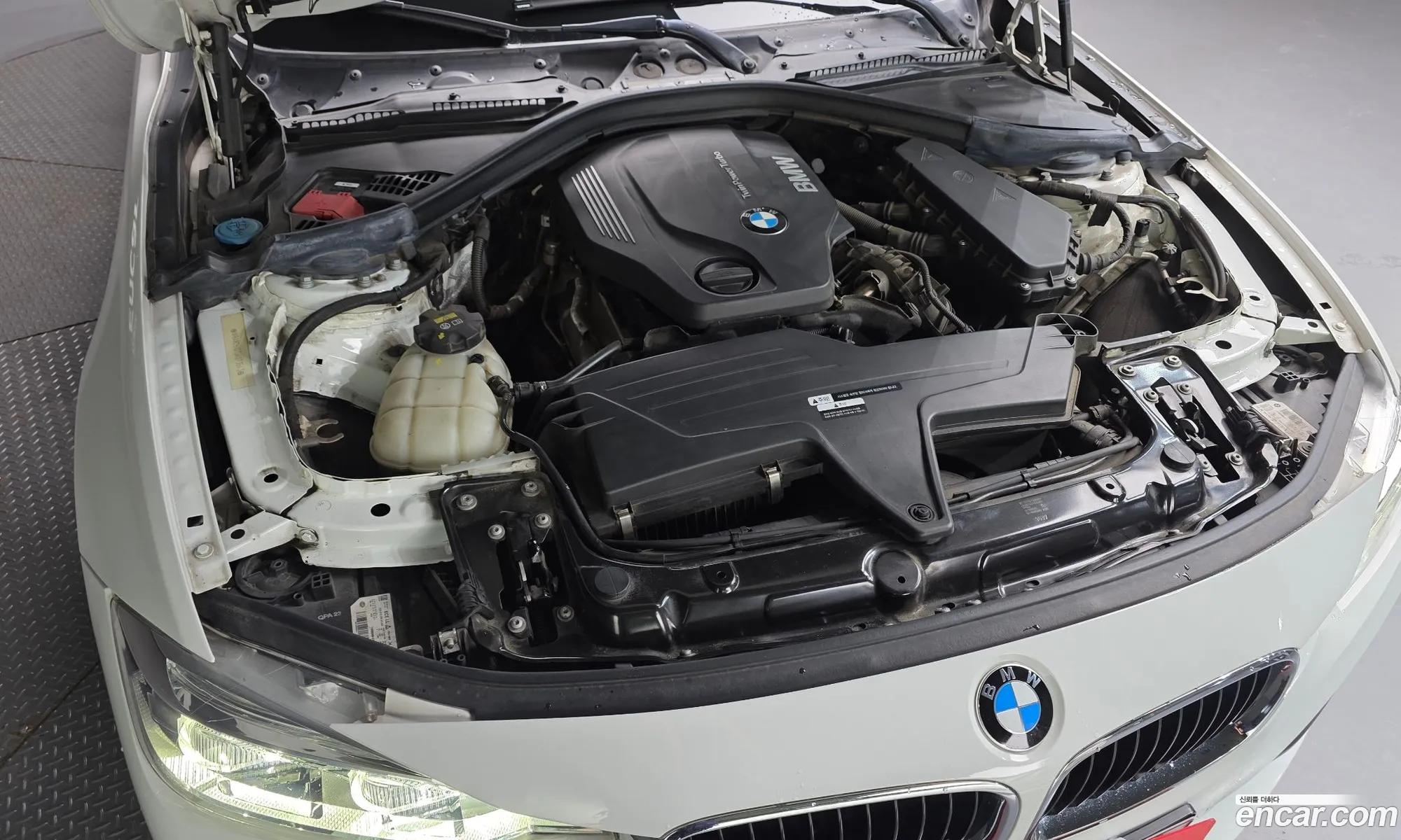 BMW 3 Series 2017 WBA8C5107JA073543 — 17