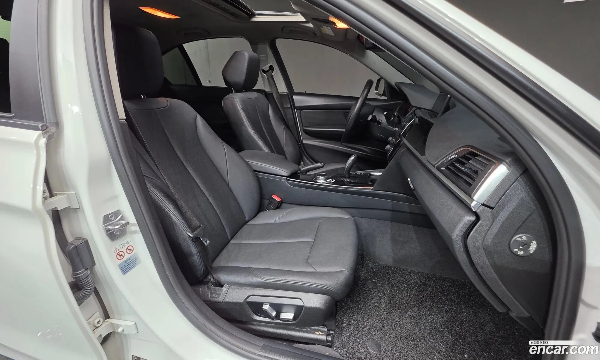BMW 3 Series 2017 WBA8C5107JA073543 — 14
