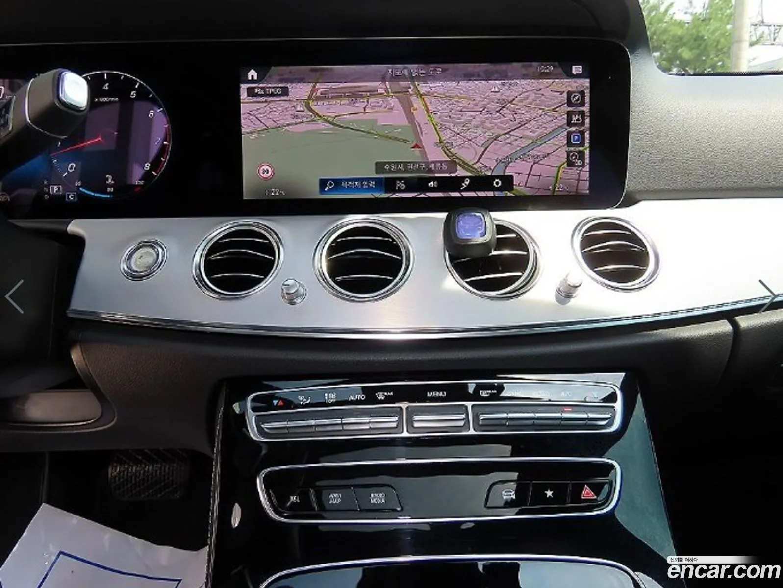 Mercedes-Benz E-Class W213 2020 — 18