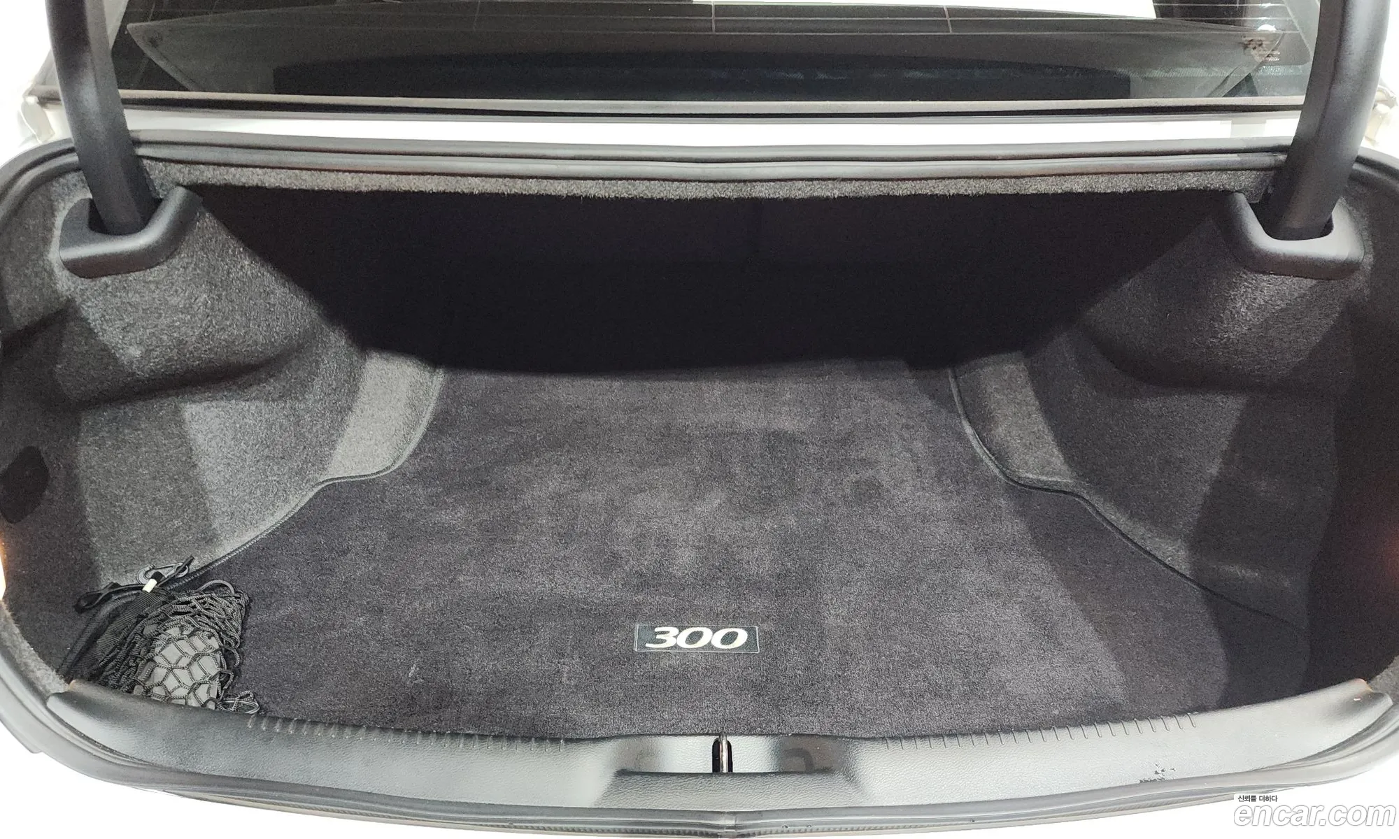 Chrysler 300C 2017 2C3CCACG2HH650169 — 12