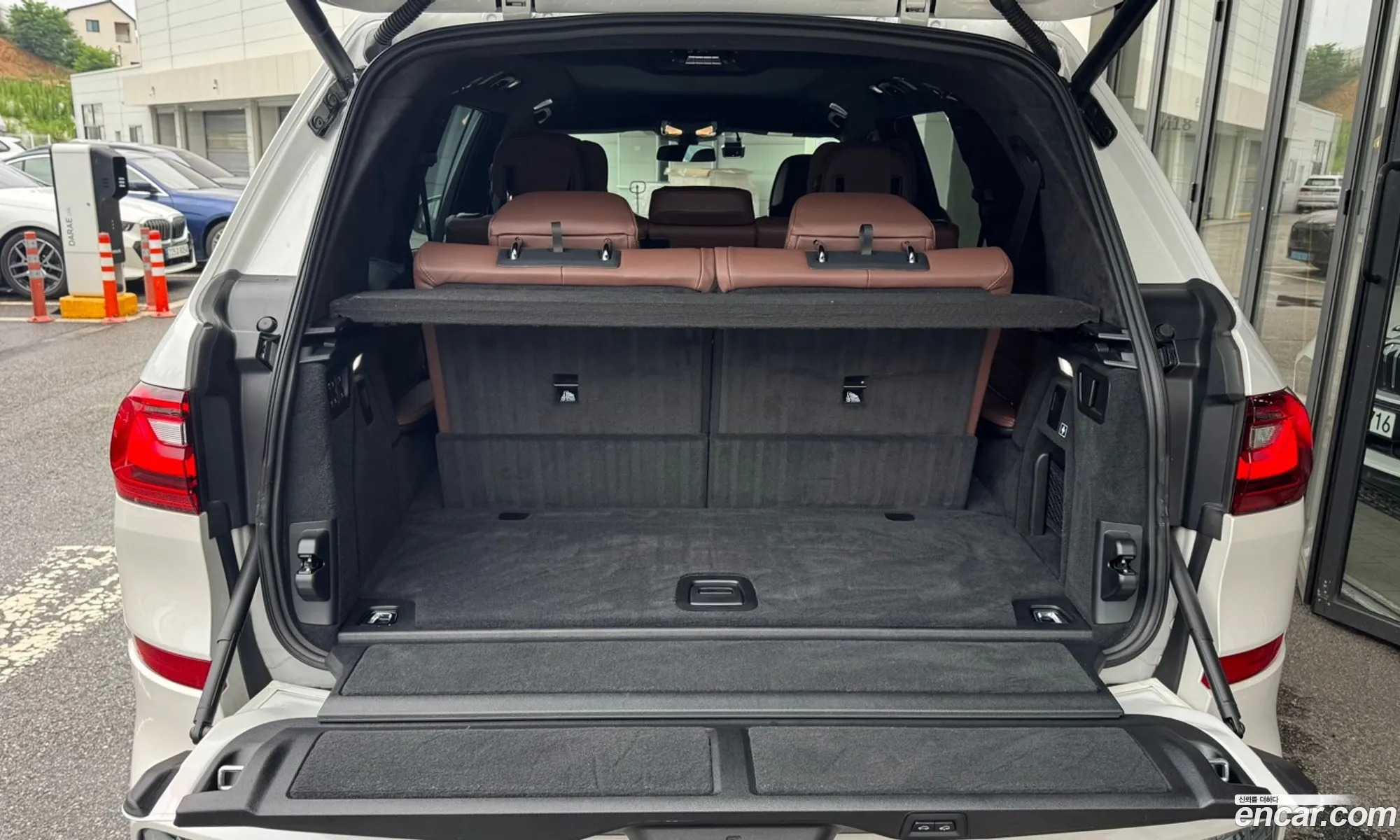 BMW X7 2021 — 7