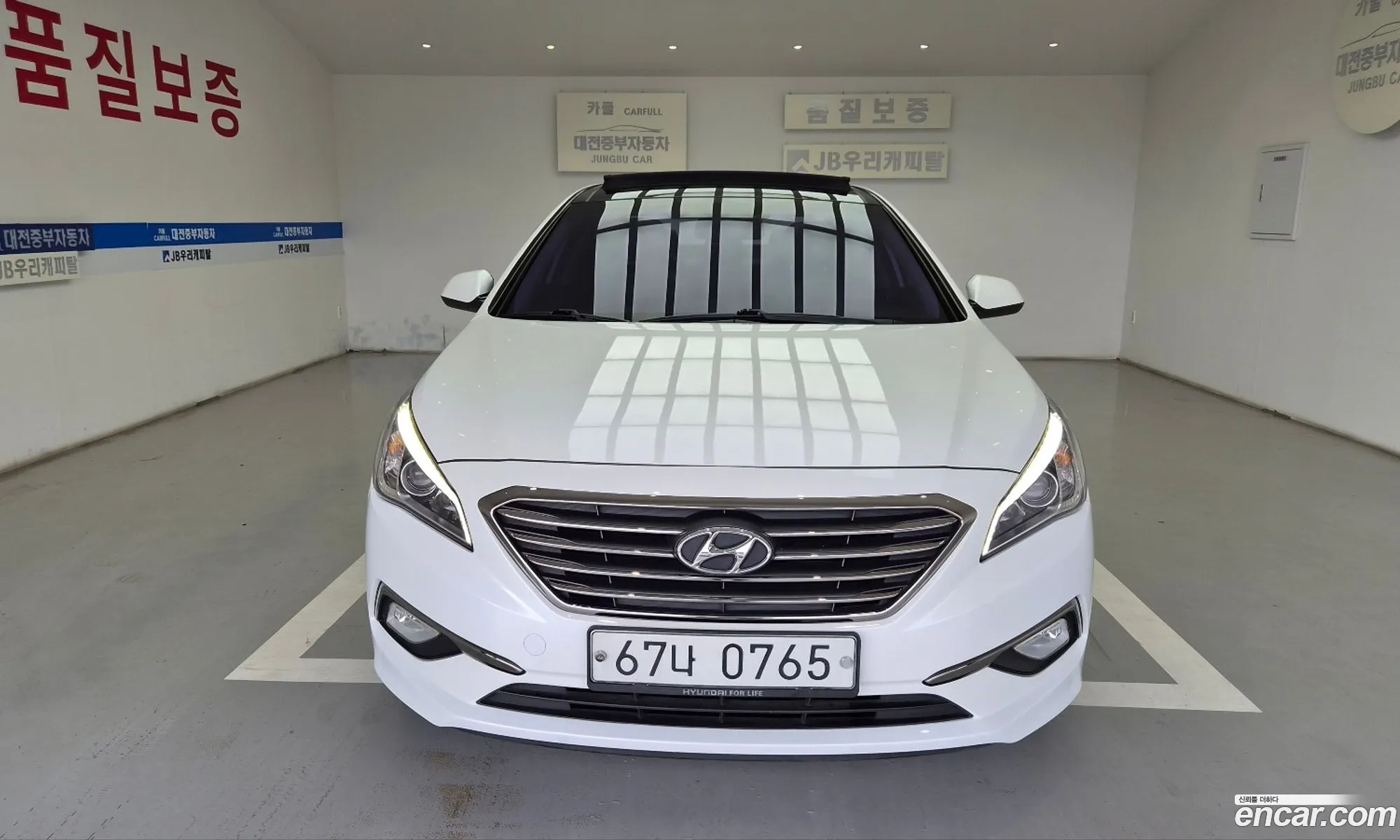 Hyundai LF Sonata 2015 — 17