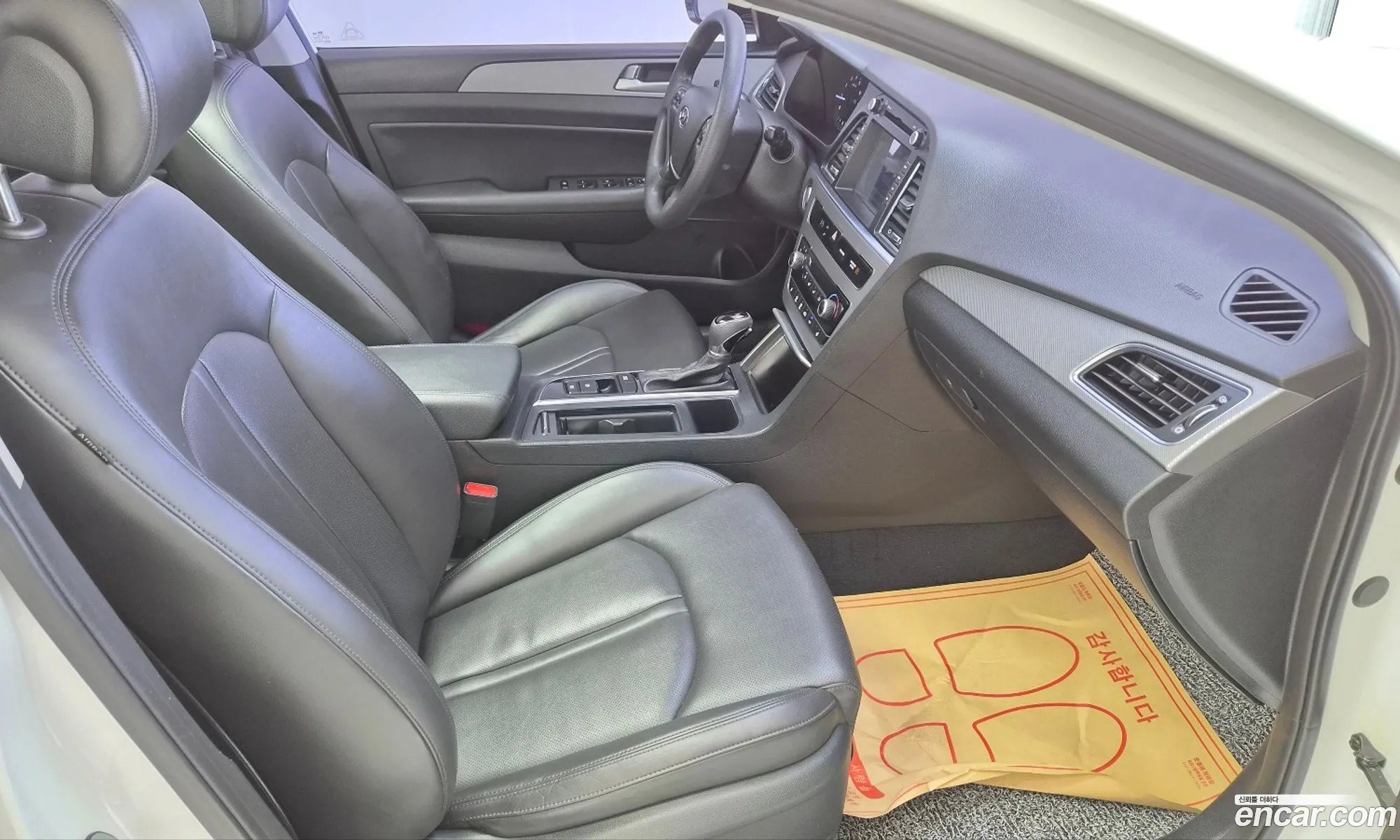 Hyundai LF Sonata 2015 — 2