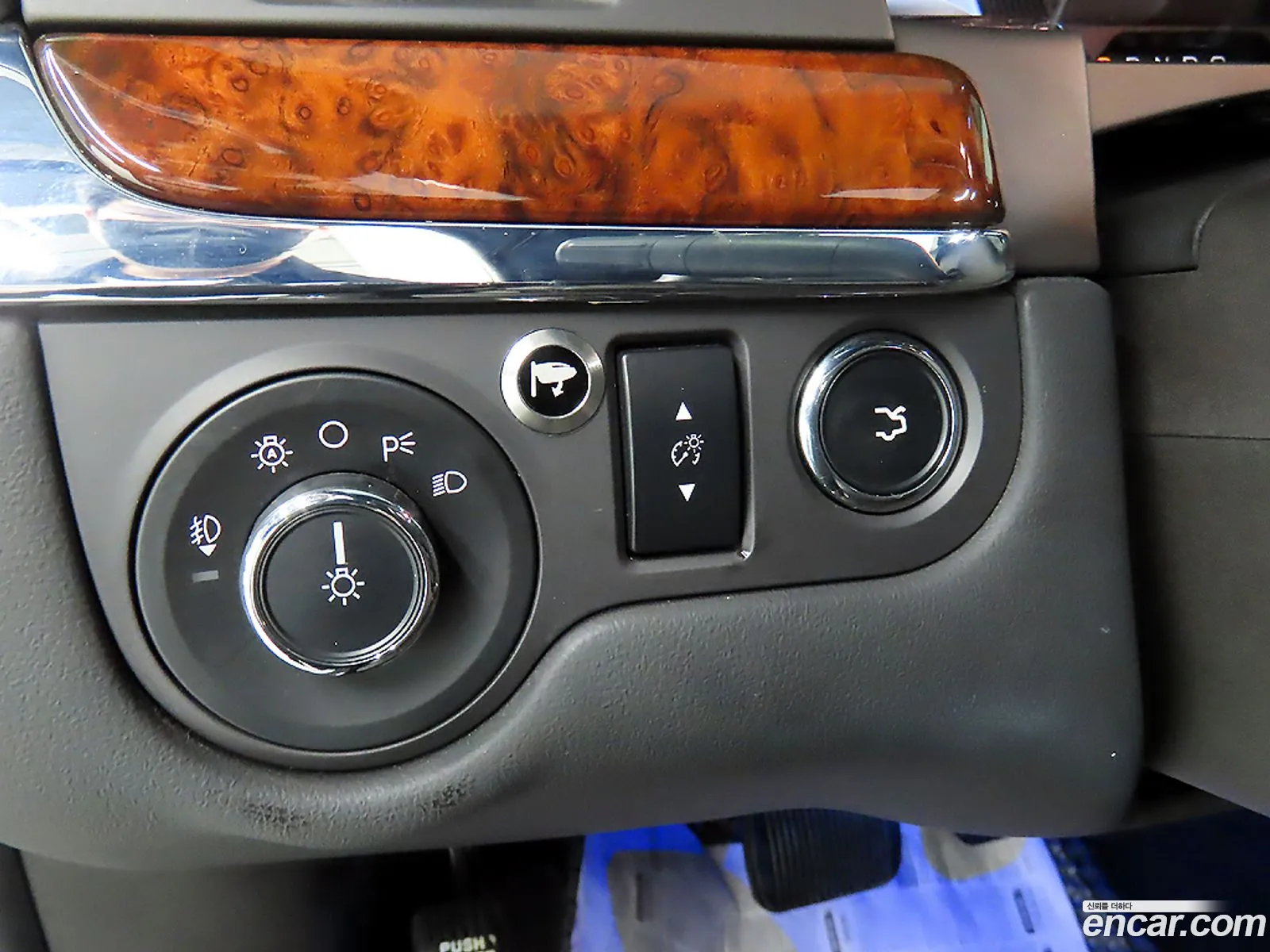 Lincoln MKS 2016 — 13