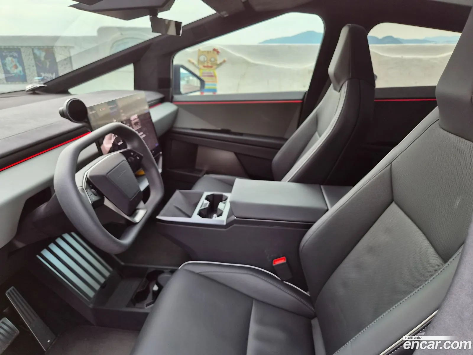Tesla Cybertruck 2025 — 6