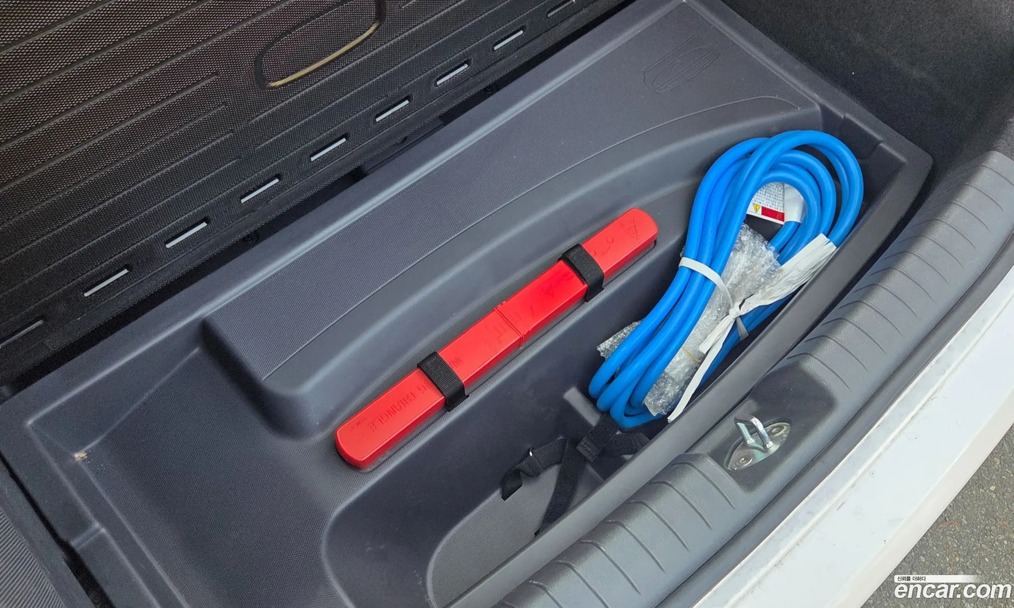 Hyundai Ioniq Electric 2018 — 17