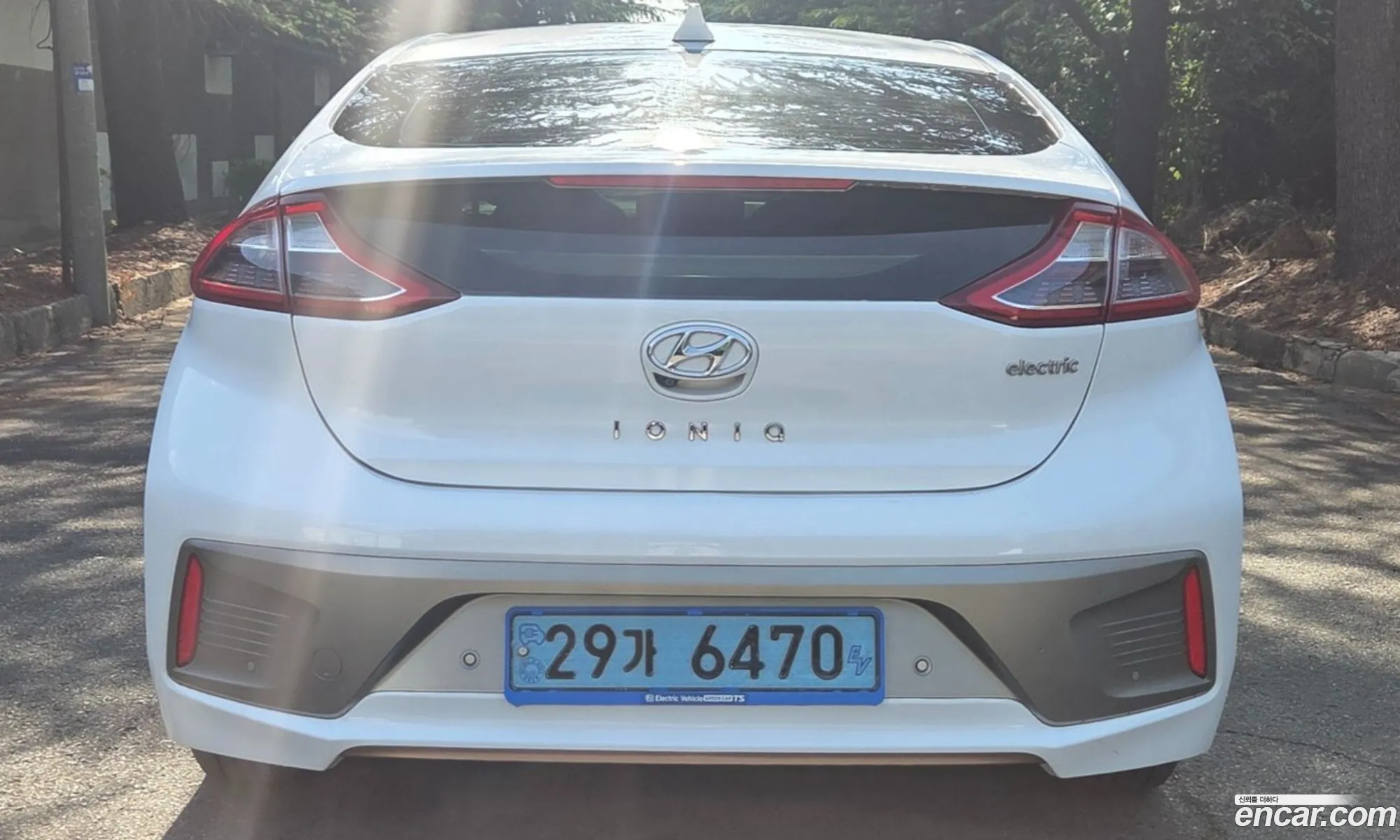 Hyundai Ioniq Electric 2018 — 16