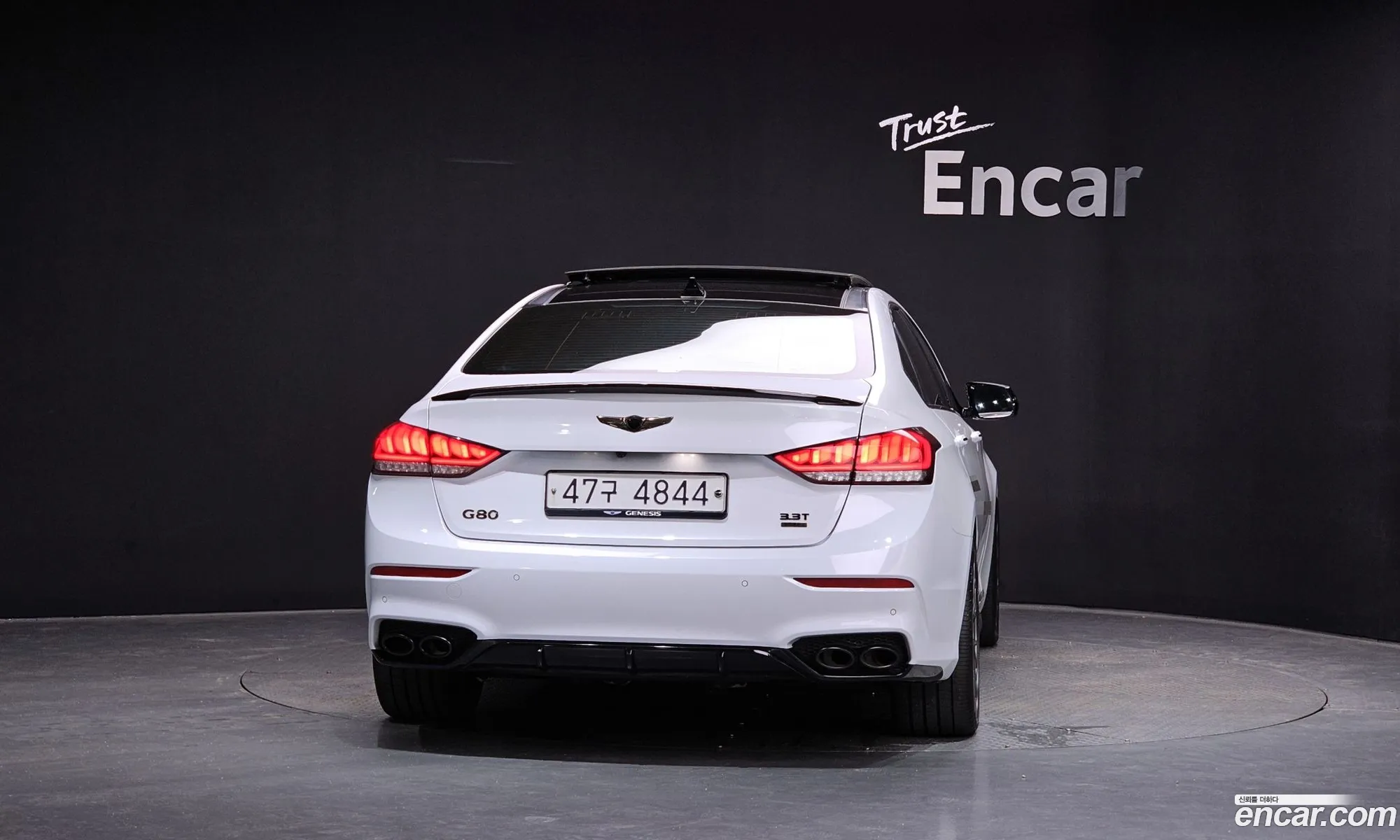 Genesis G80 2018 KMHGR41BDJU288101 — 2