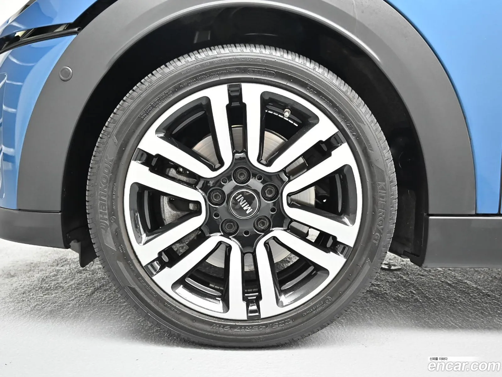 Mini Cooper S 2023 — 17