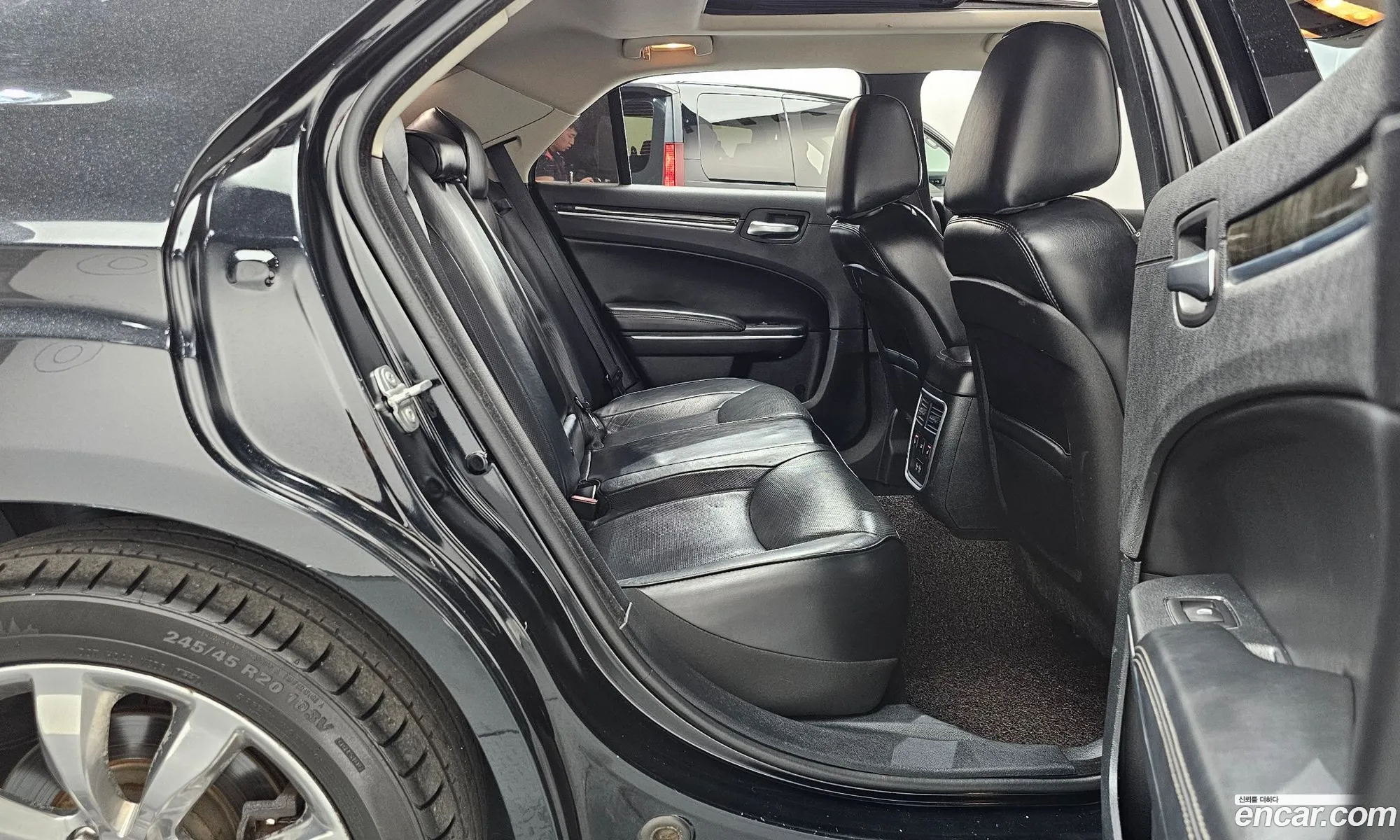 Chrysler 300C 2015 2C3CCACG3FH845999 — 15