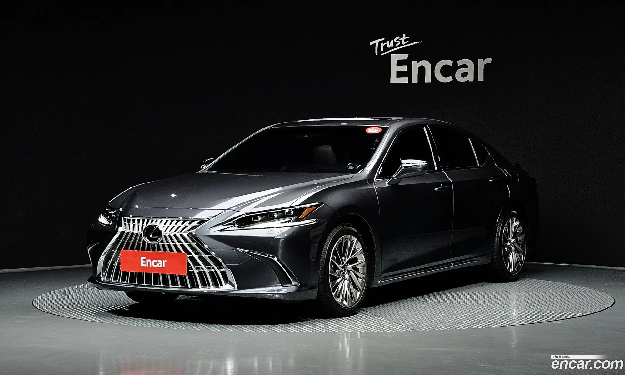Lexus ES300h 7th Gen 2025 JTHBA1C19T2032923 — 24