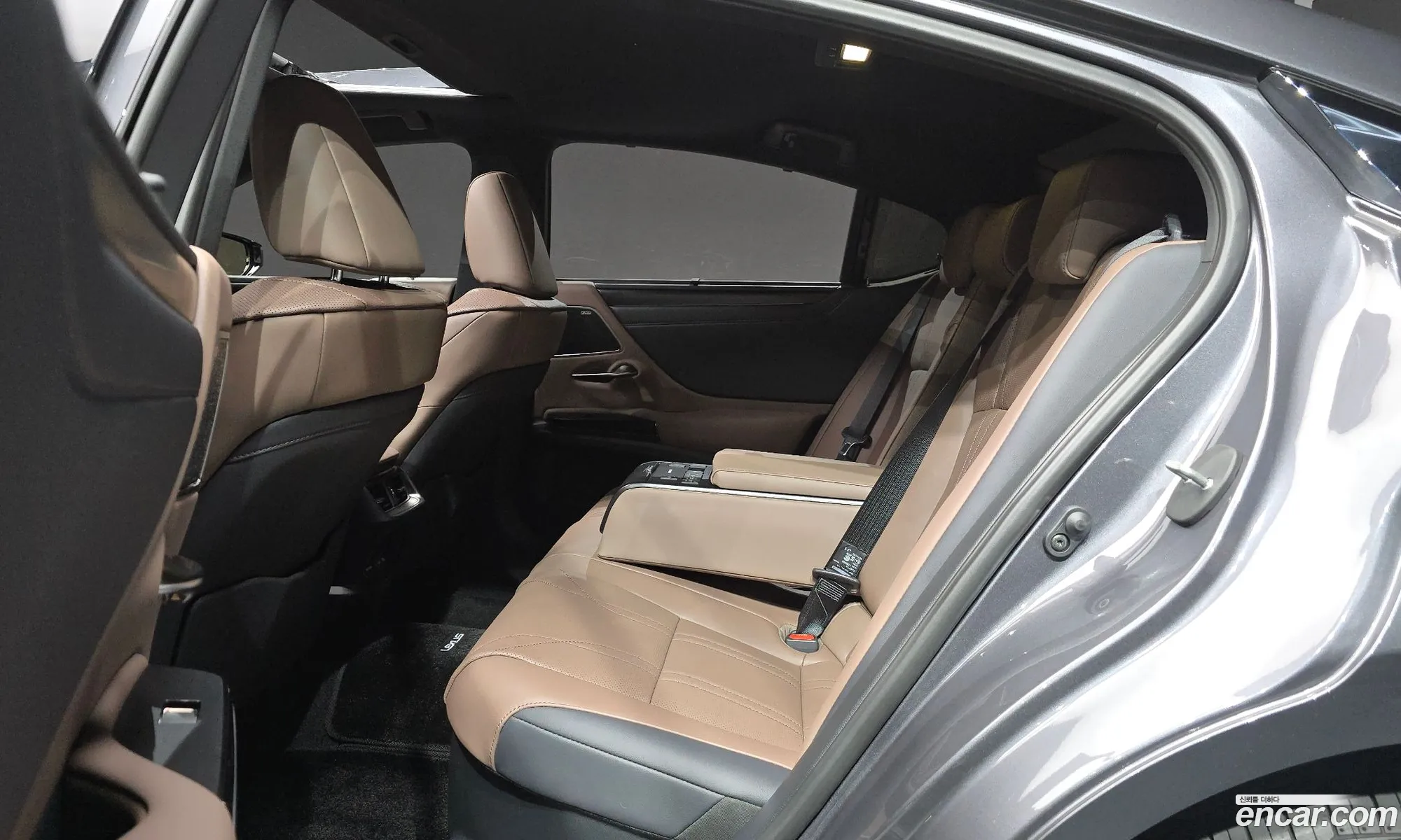 Lexus ES300h 7th Gen