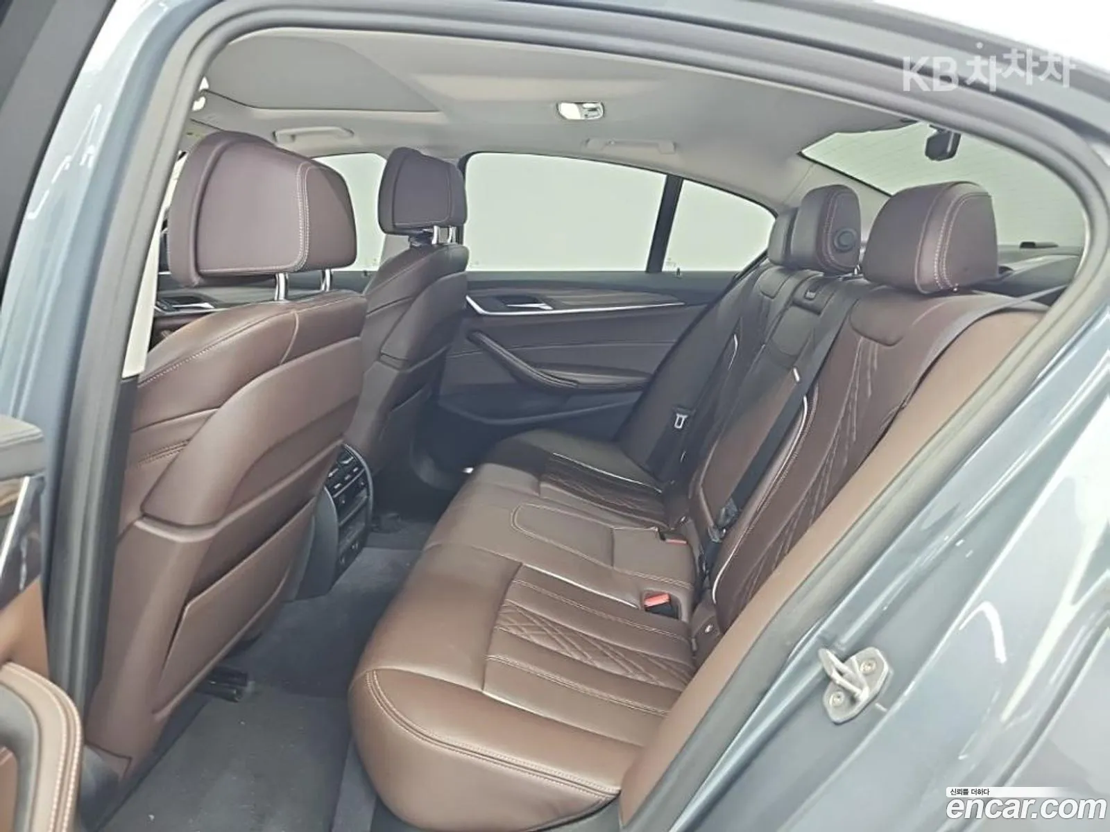 BMW 5 Series 2018 — 12