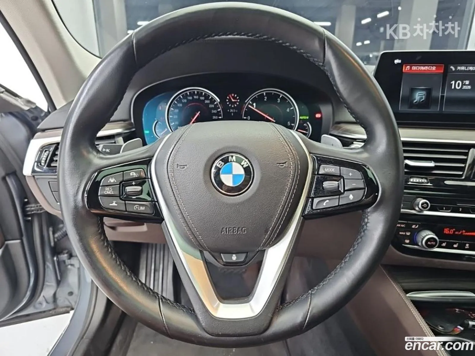 BMW 5 Series 2018 — 16