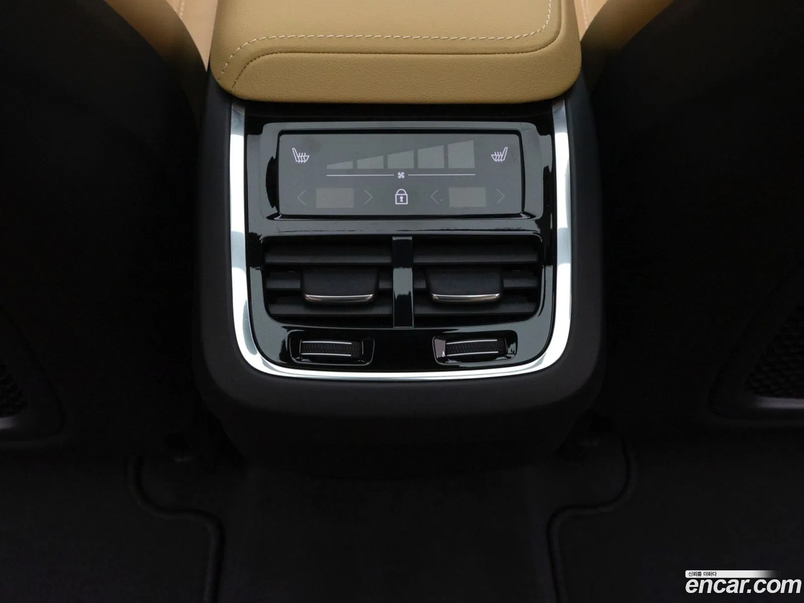 Volvo XC60 2025 — 6